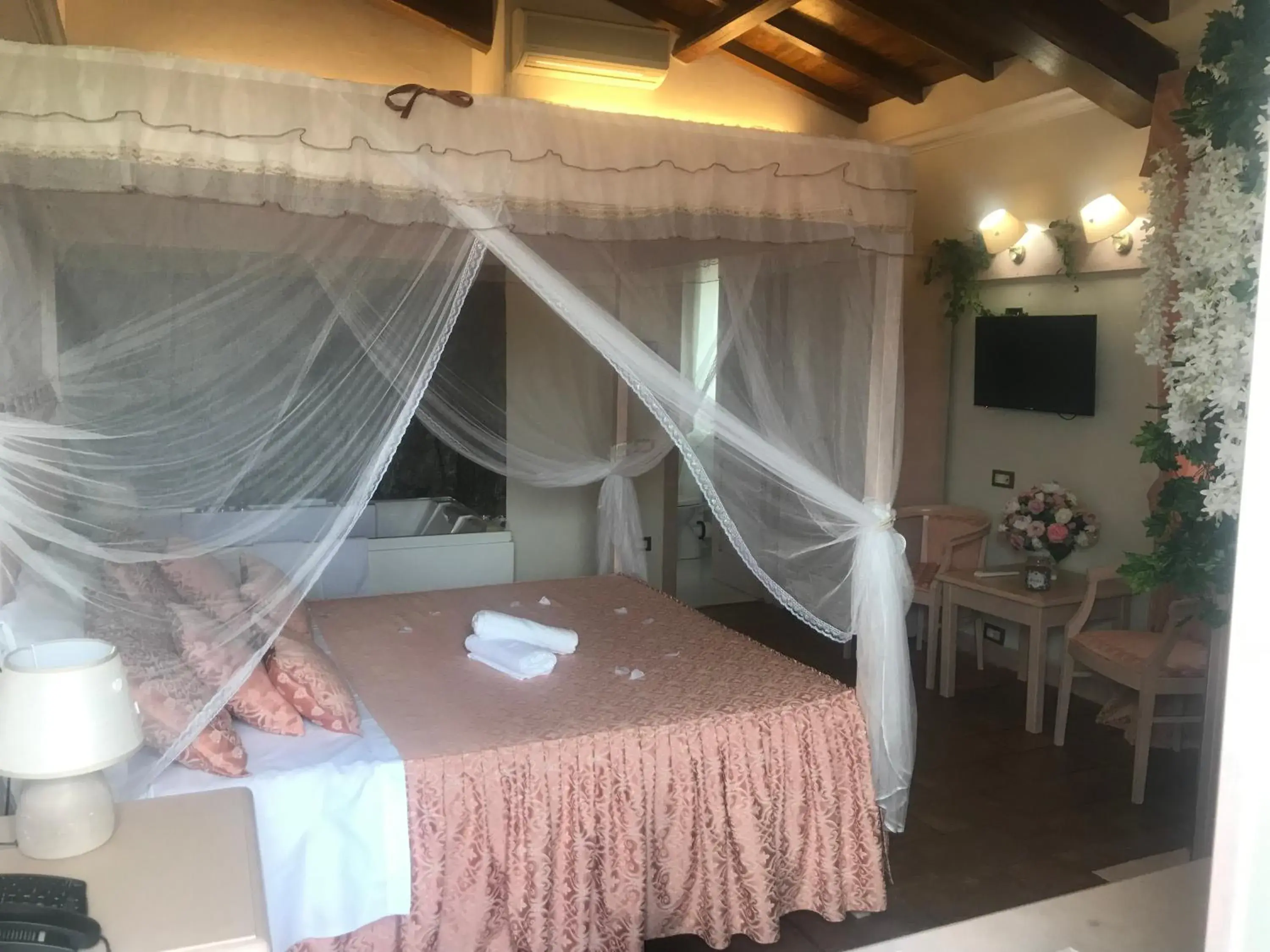 Junior Suite with Sauna in Casale Certosa Junior Suite with Sauna in Casale Certosa