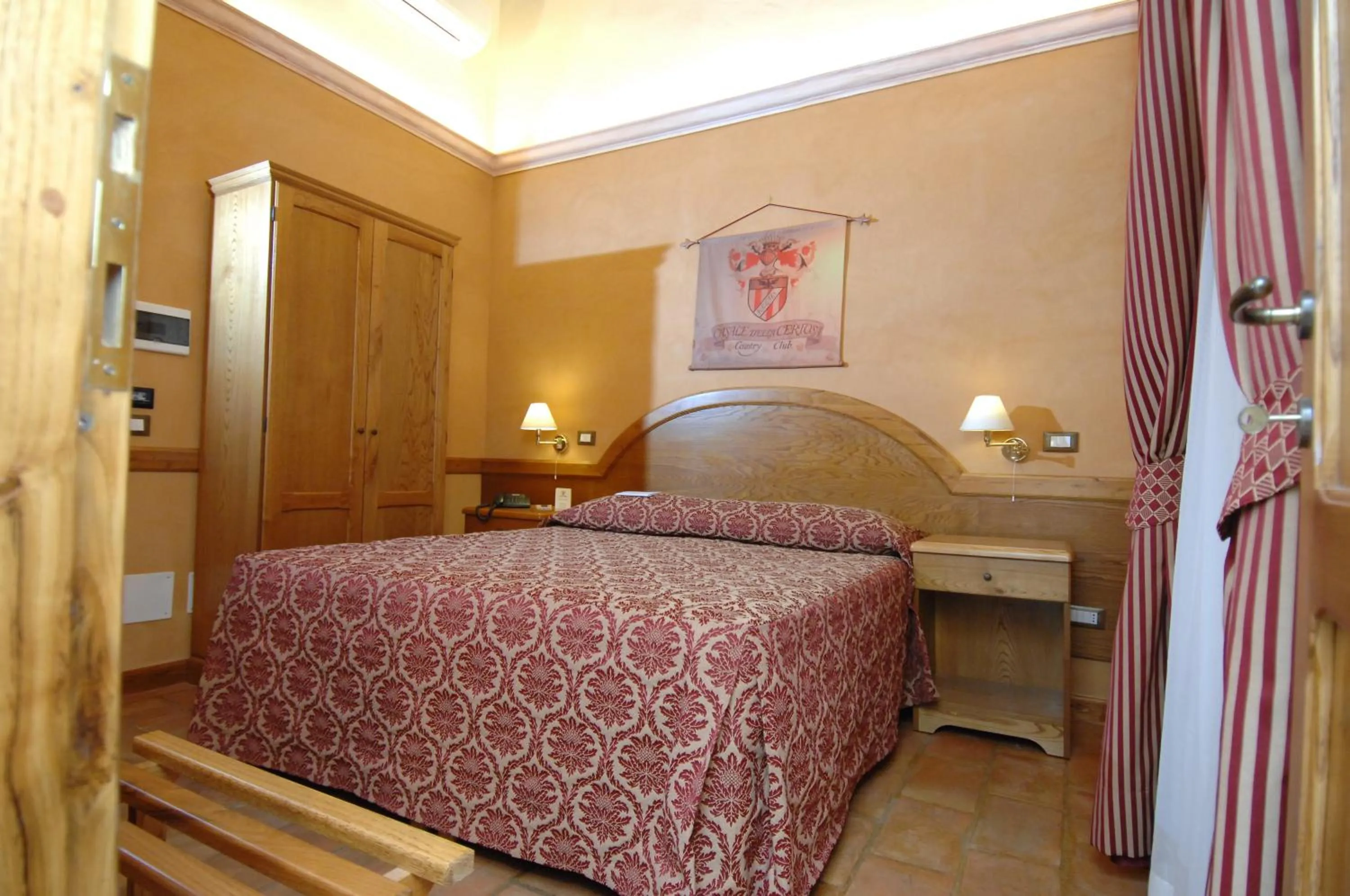 Decorative detail, Bed in Casale Certosa