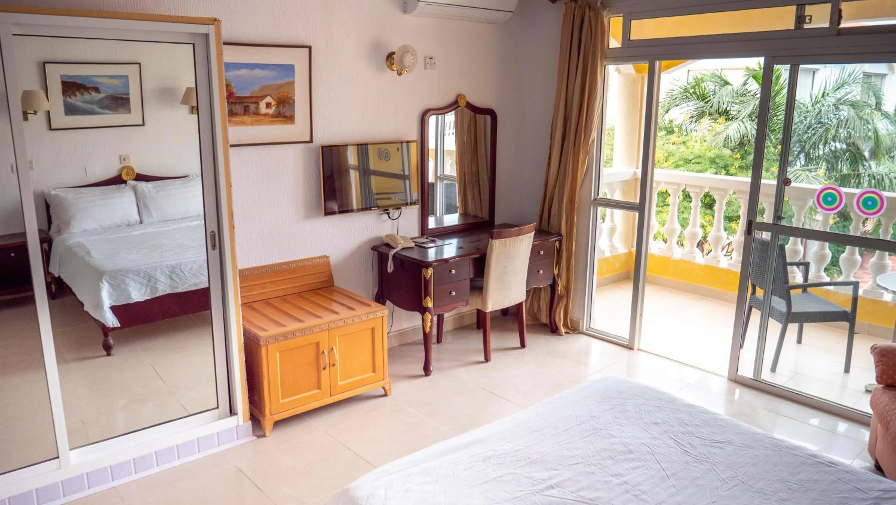 Bed in Cape Point Hotel