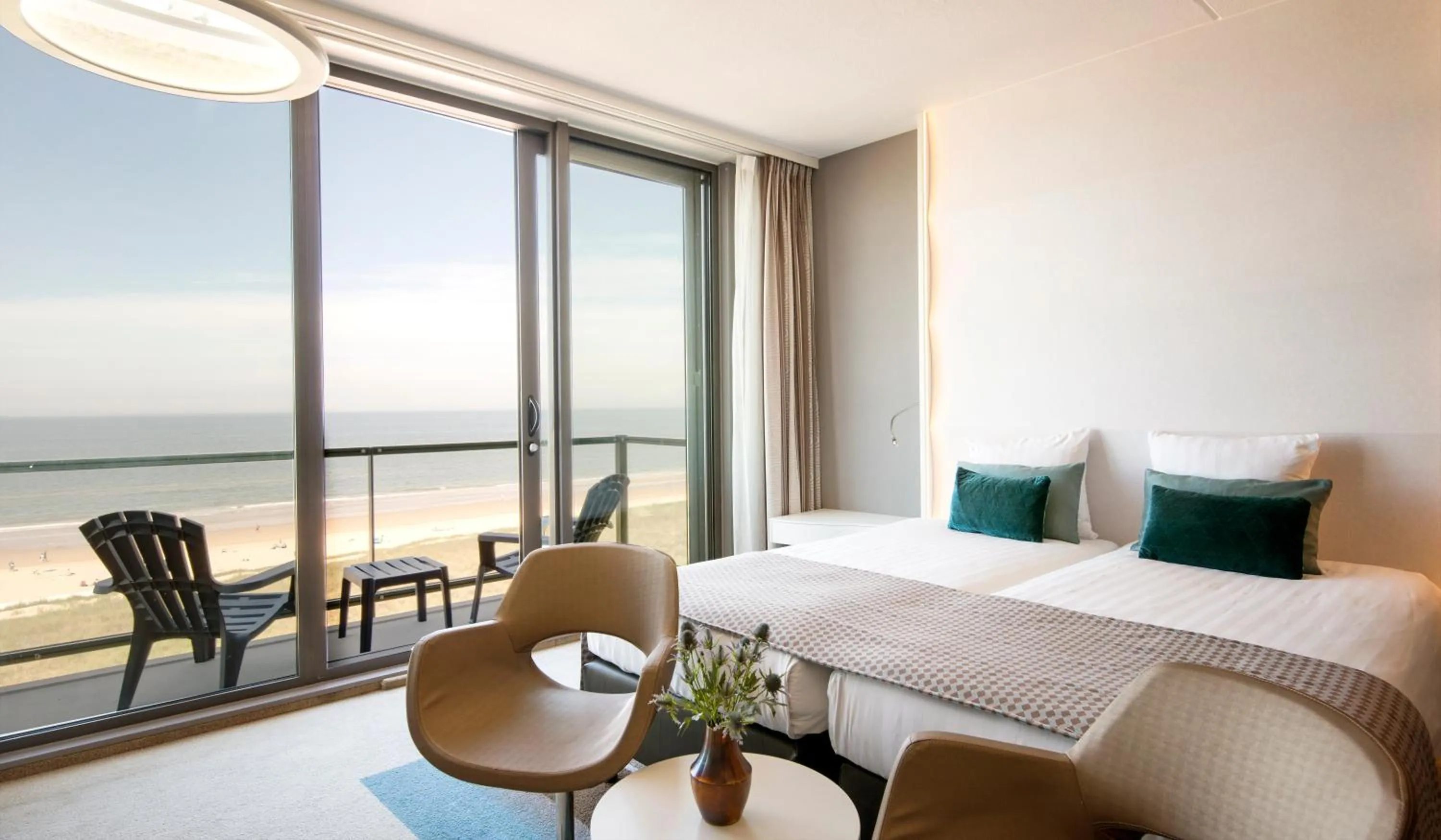 Bed in Strandhotel Golfzang