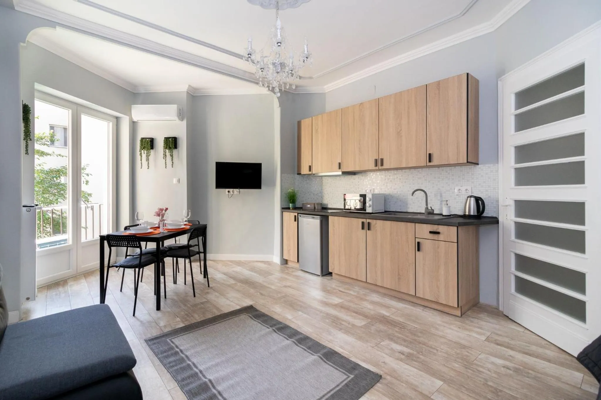 Kitchen or kitchenette in Buda Castle Serpentine Apartments