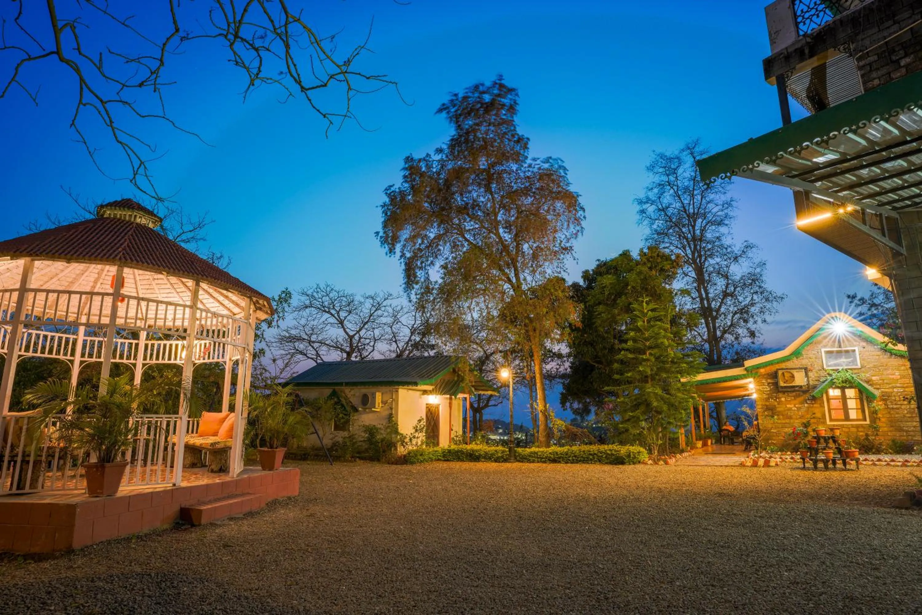 Property building in Seclude Nahan, Bantony Cottage