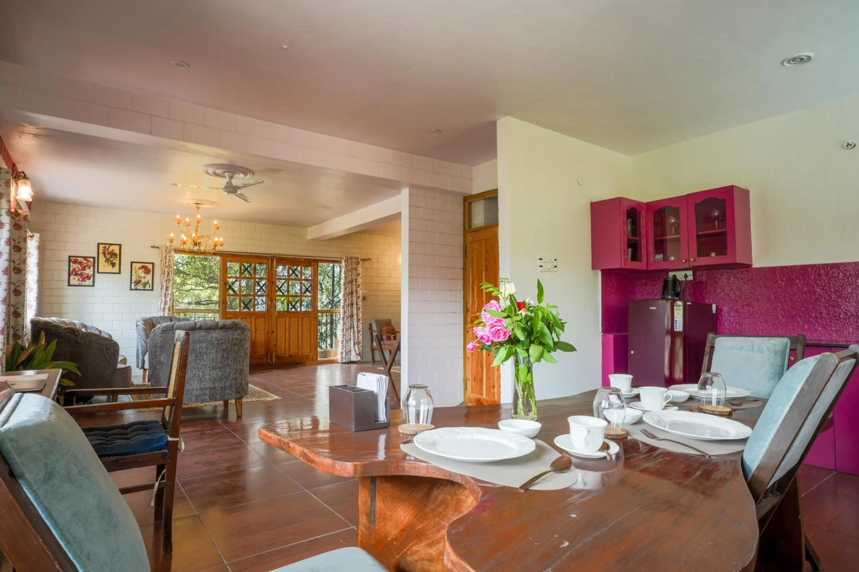 Living room in Seclude Nahan, Bantony Cottage