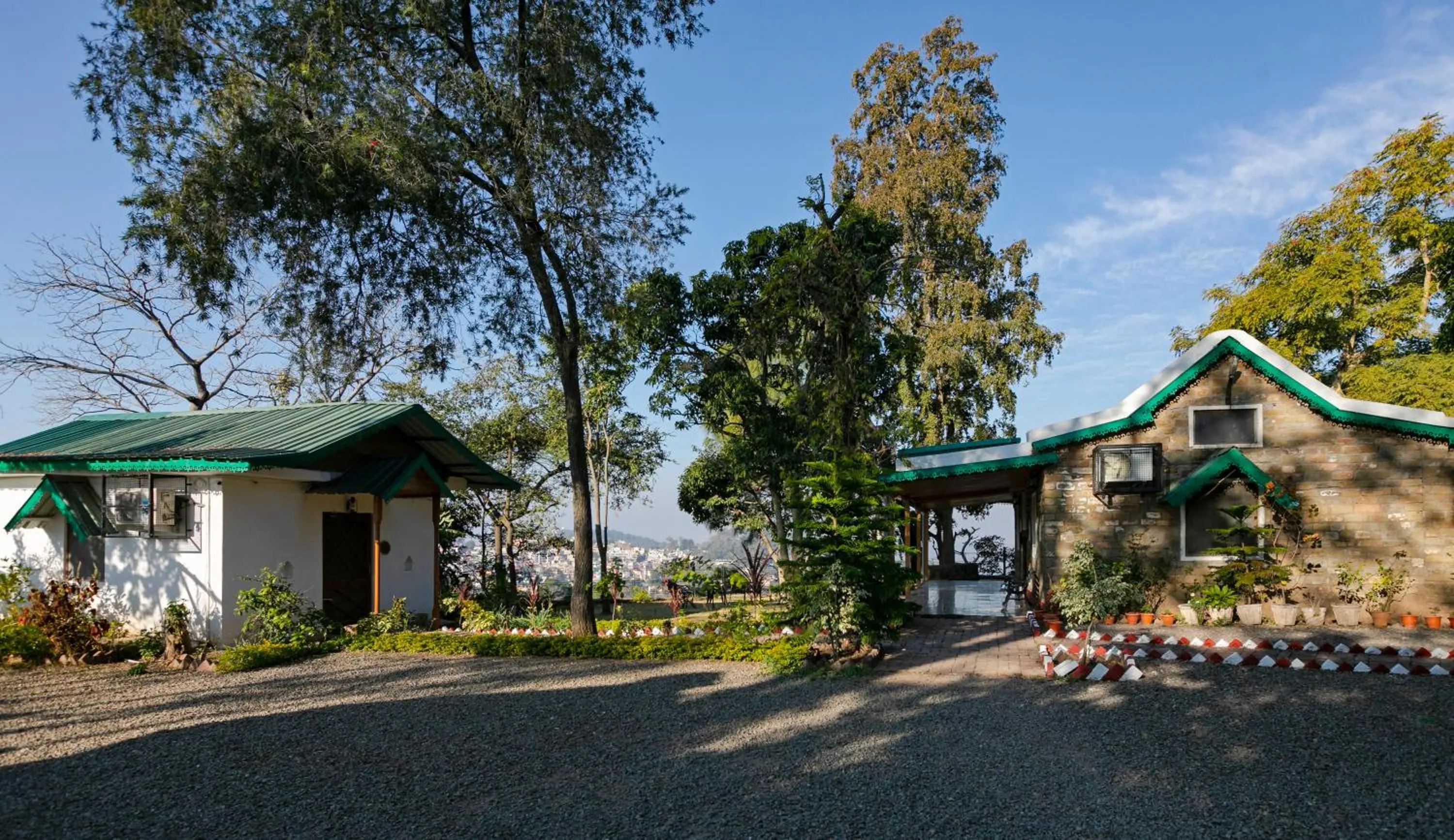 Property building in Seclude Nahan, Bantony Cottage