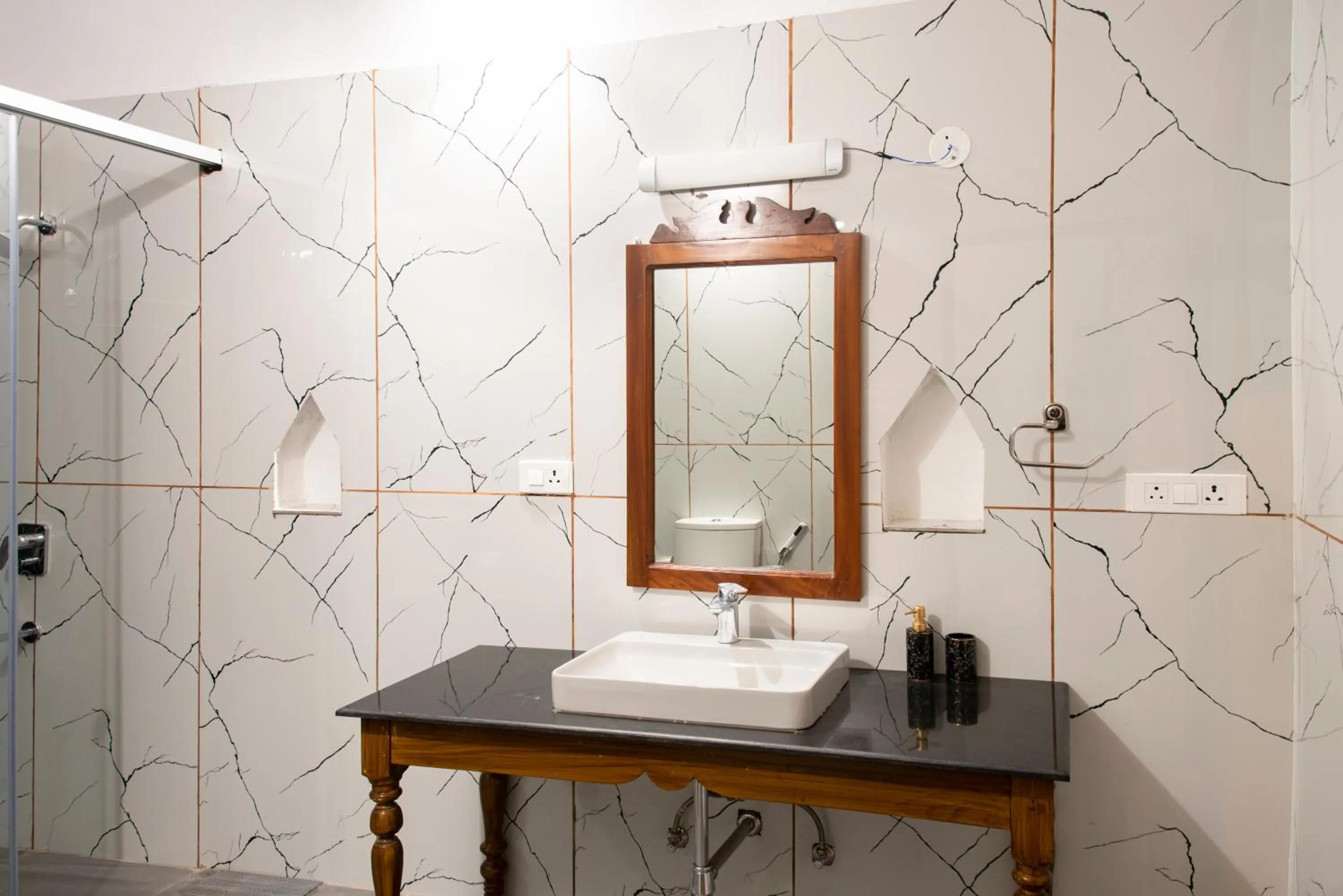 Bathroom in Seclude Nahan, Bantony Cottage