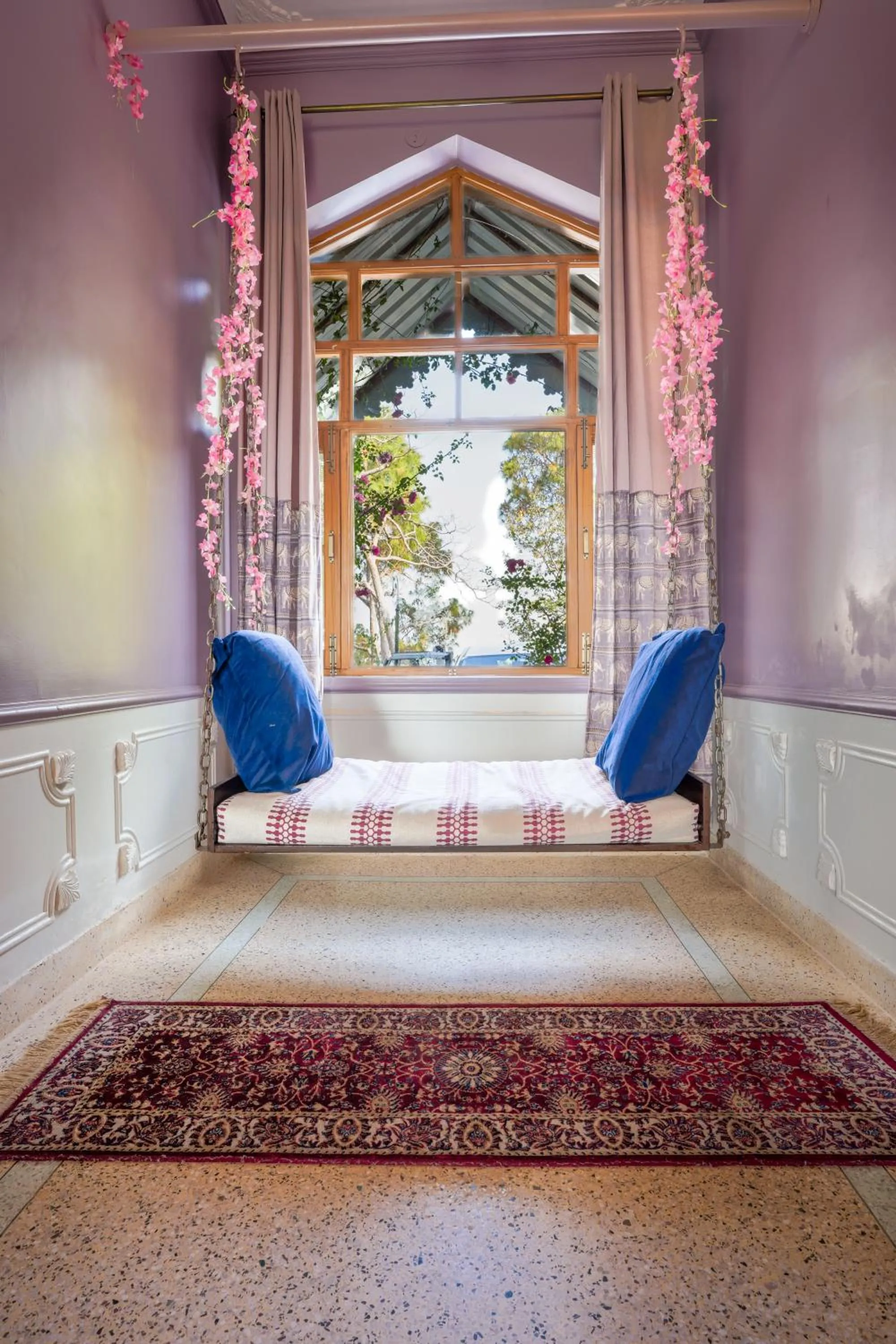 Seating area in Seclude Nahan, Bantony Cottage