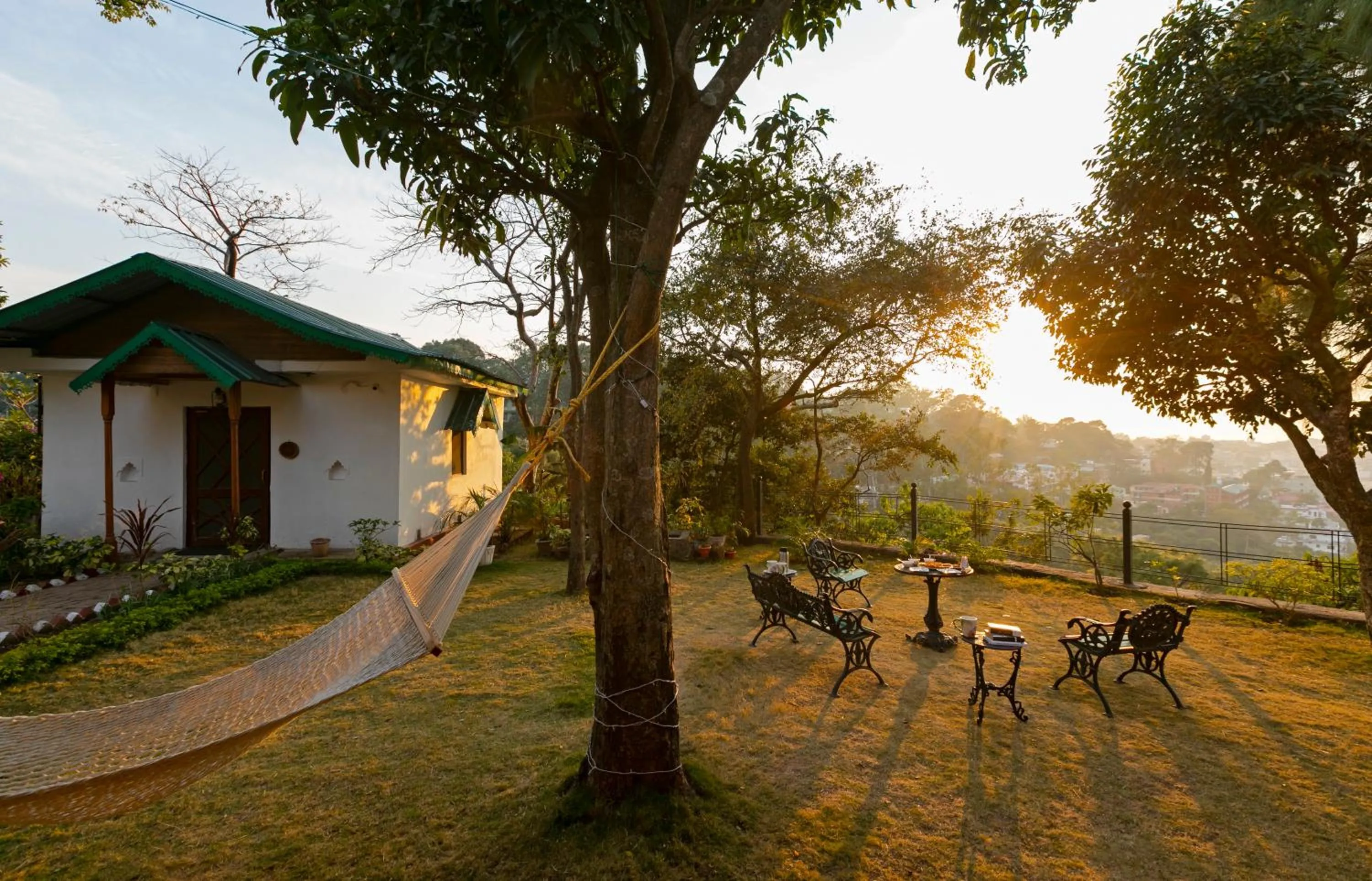 Garden in Seclude Nahan, Bantony Cottage