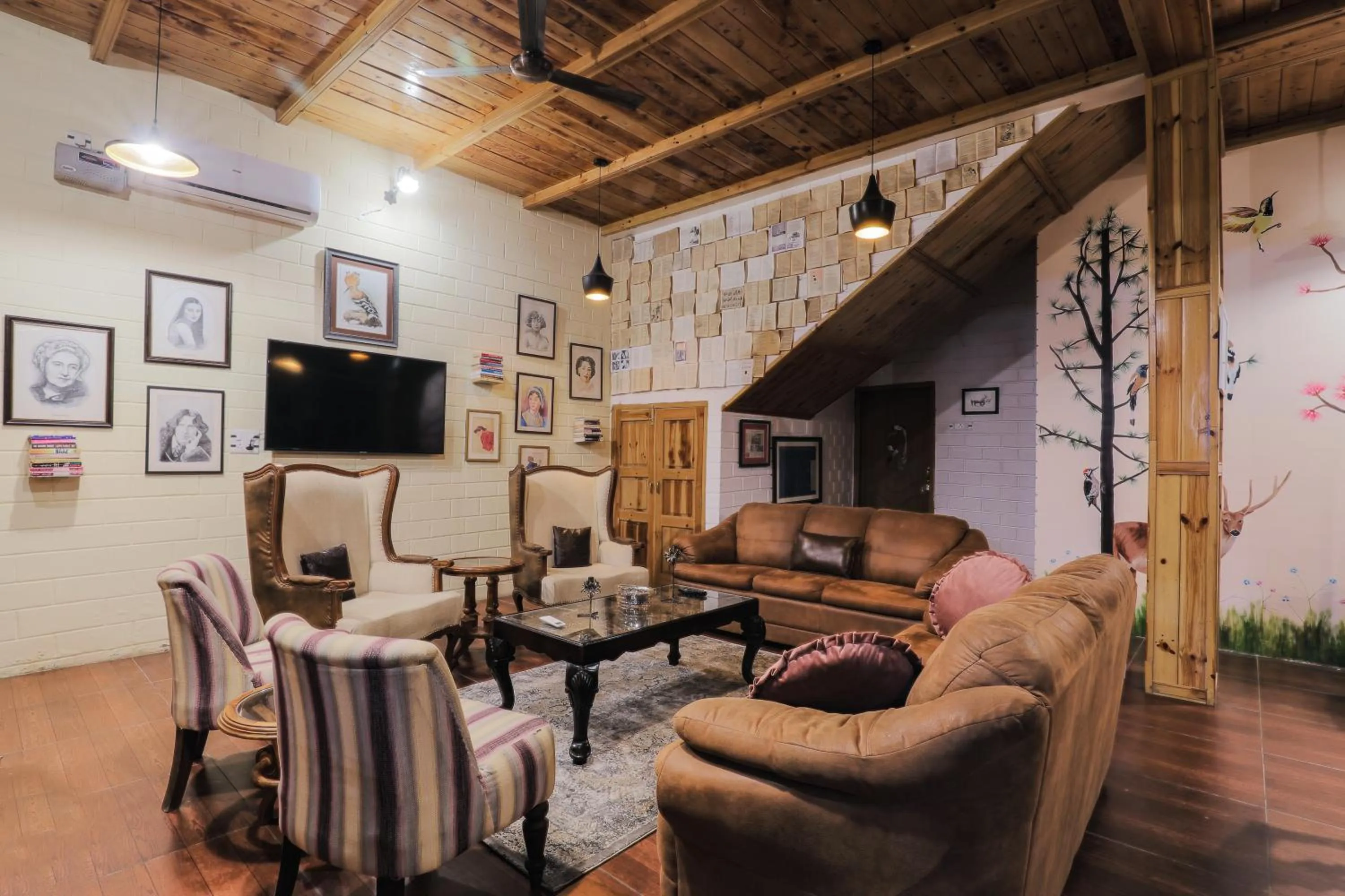 Living room in Seclude Nahan, Bantony Cottage
