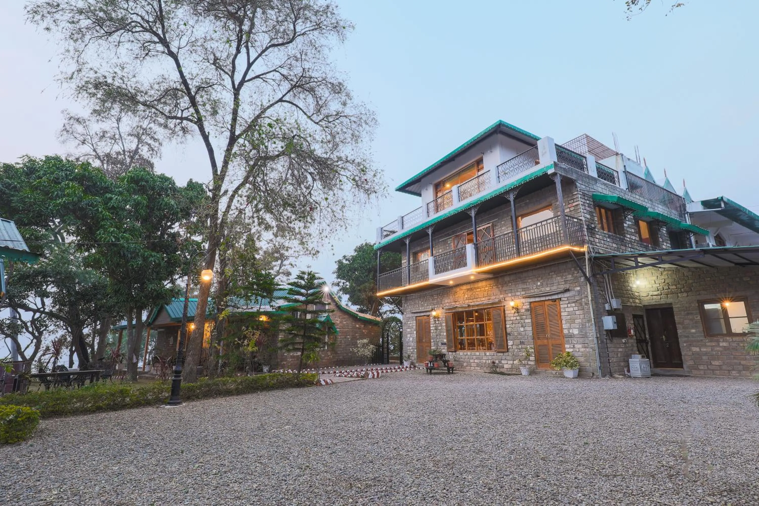 Property building in Seclude Nahan, Bantony Cottage