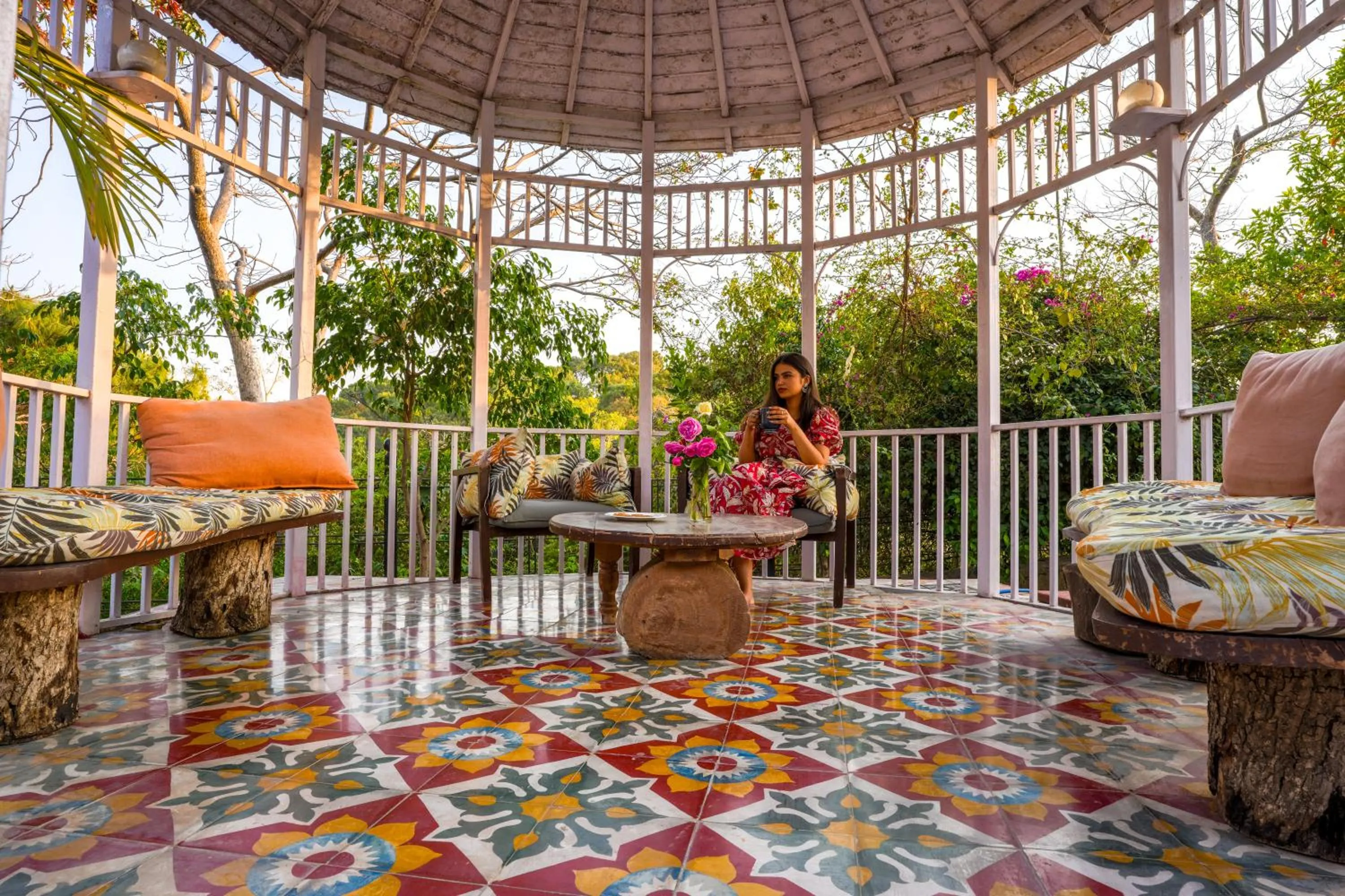 Patio in Seclude Nahan, Bantony Cottage