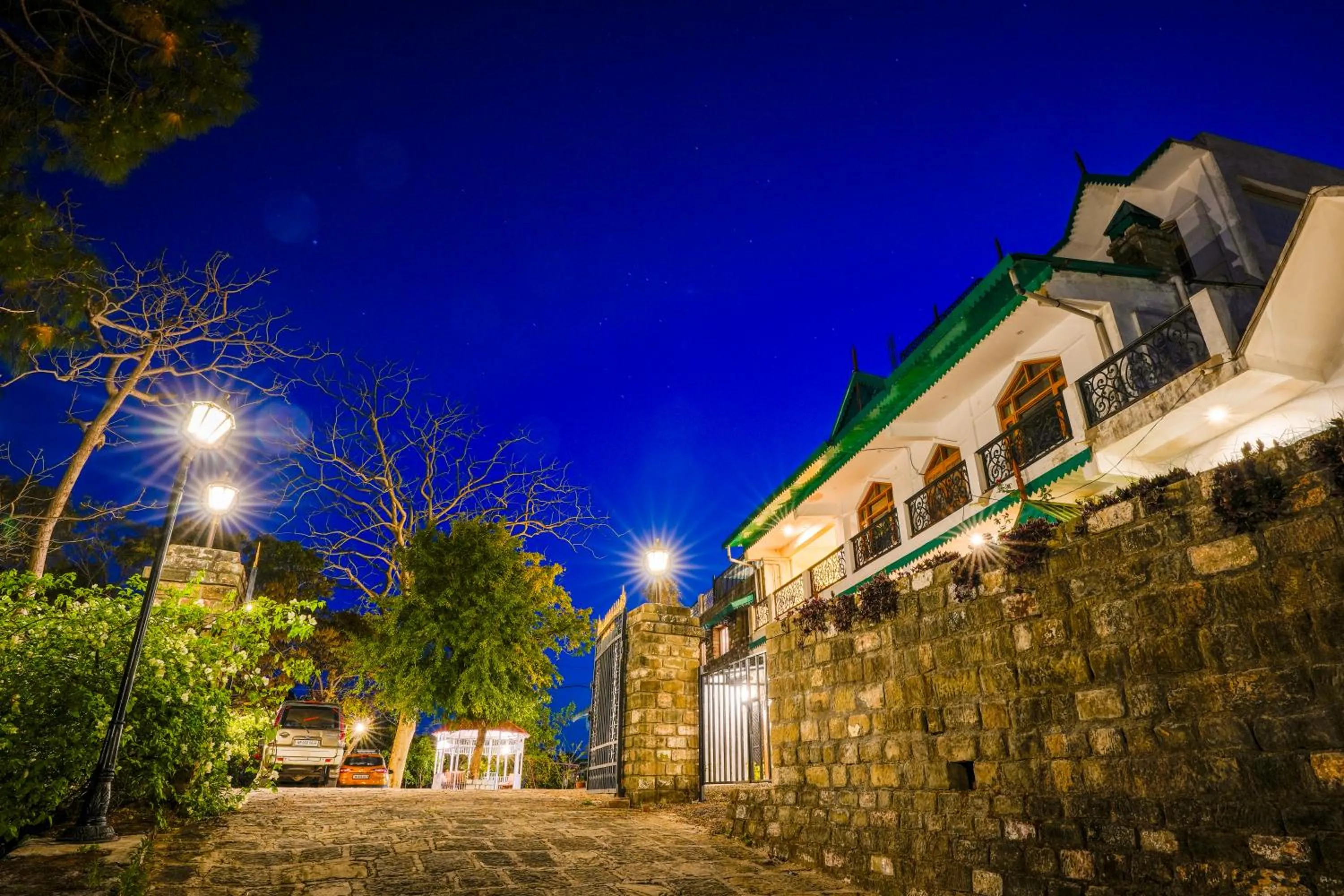 Property building in Seclude Nahan, Bantony Cottage