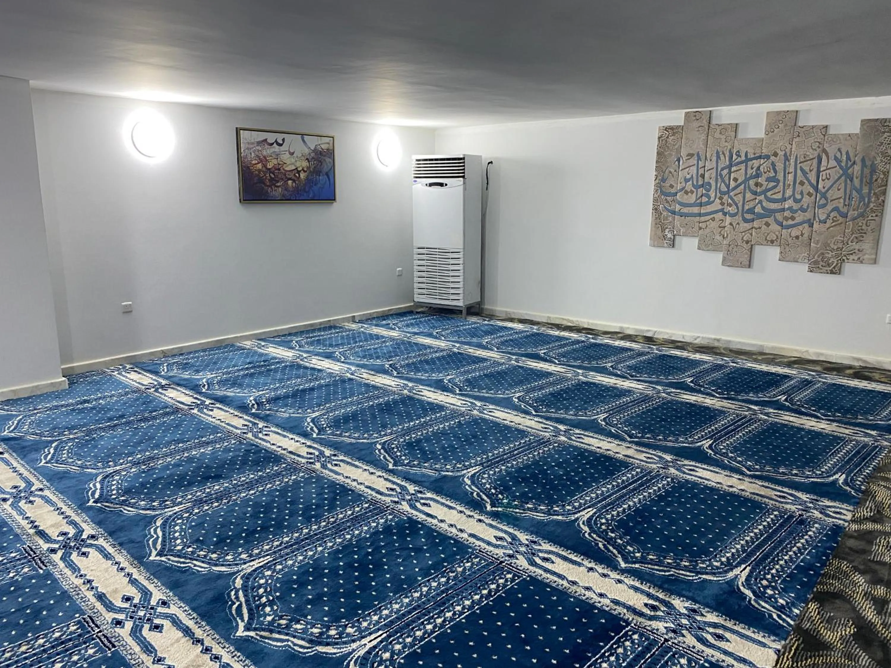 VIP, Bed in Laten Suites Al Salim Plaza