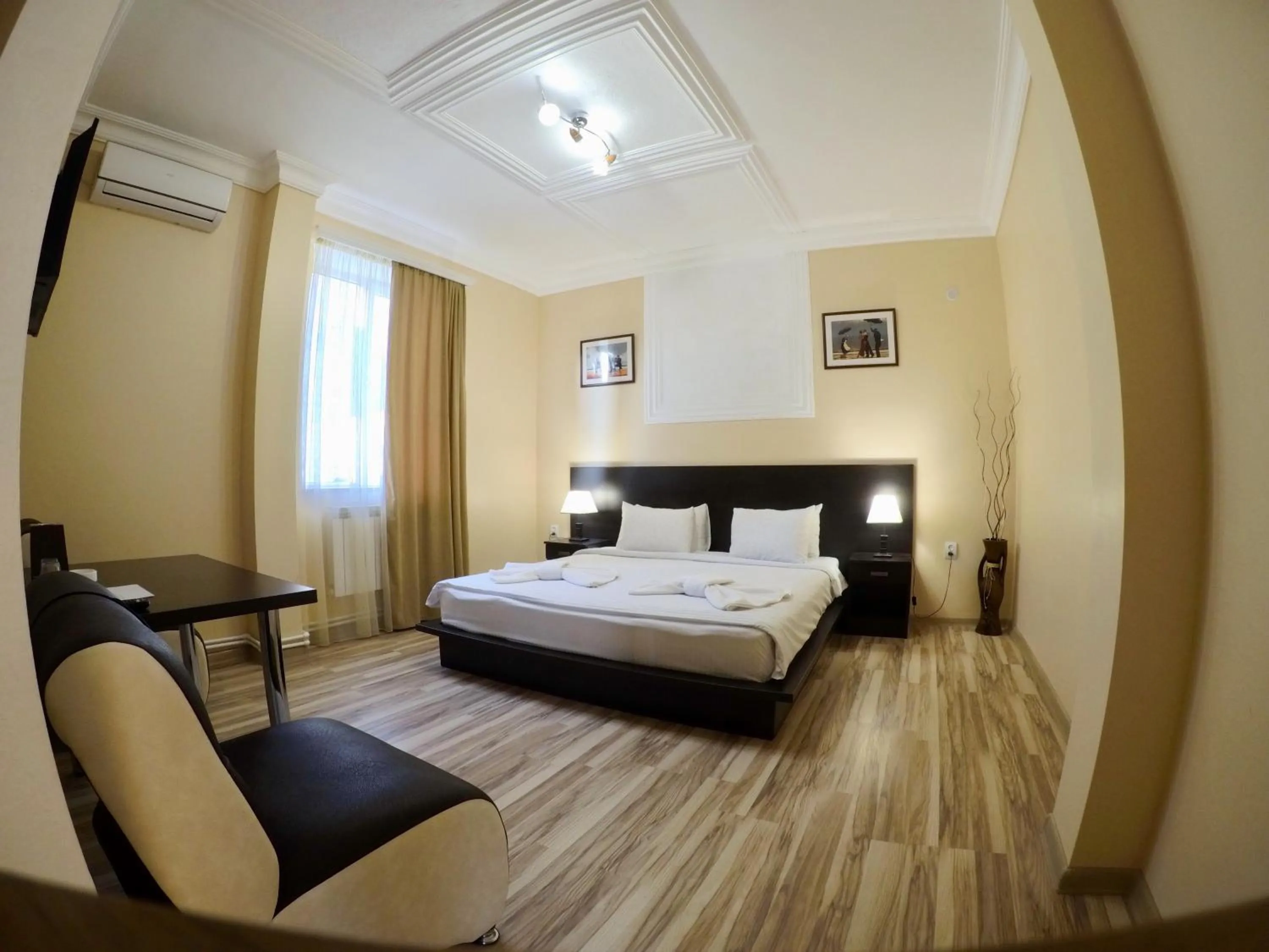 Comfort Double Room in Vayk Hotel
