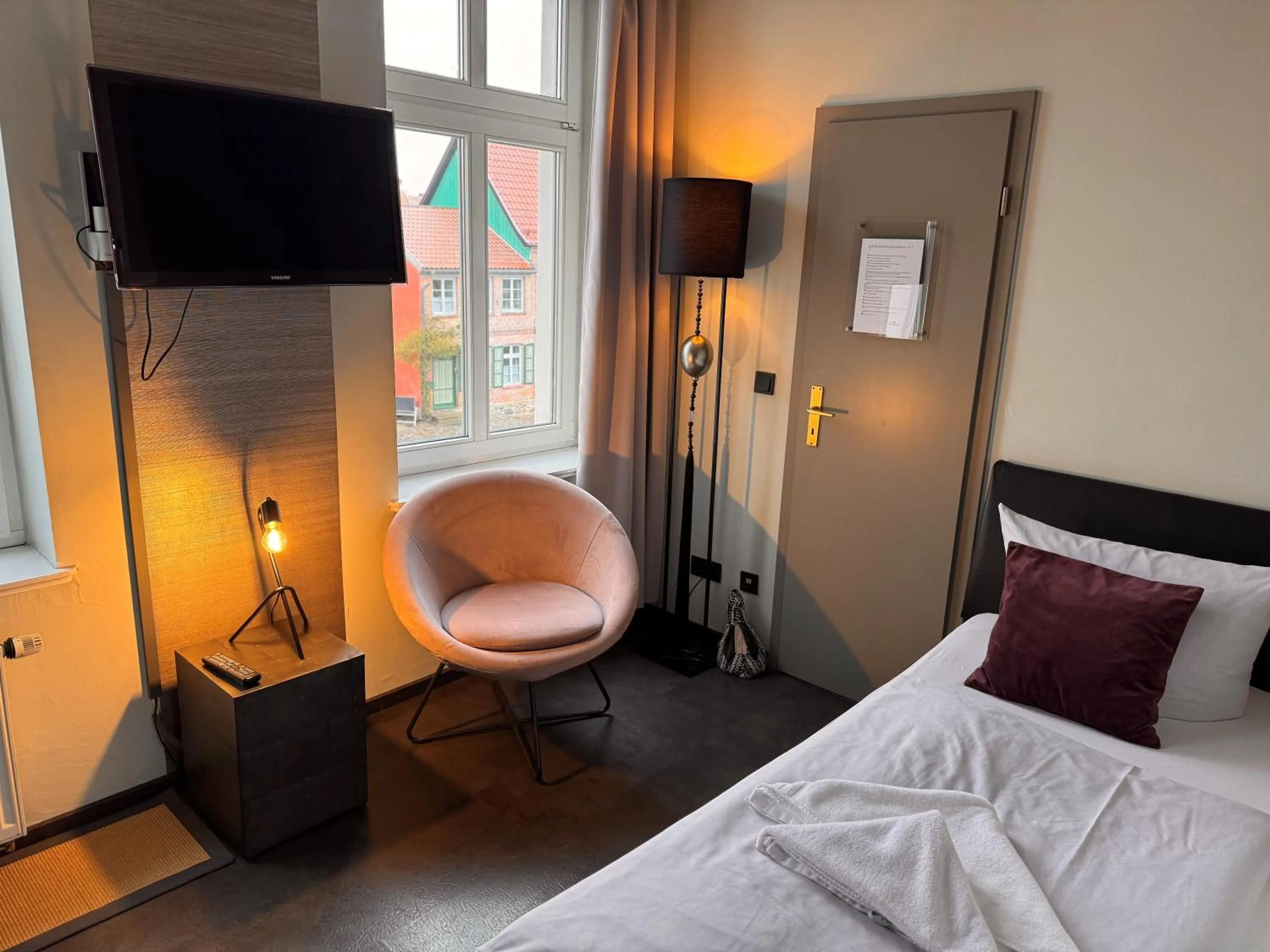 Photo of the whole room, Bed in Hotel & Restaurant Fackelgarten Plau am See