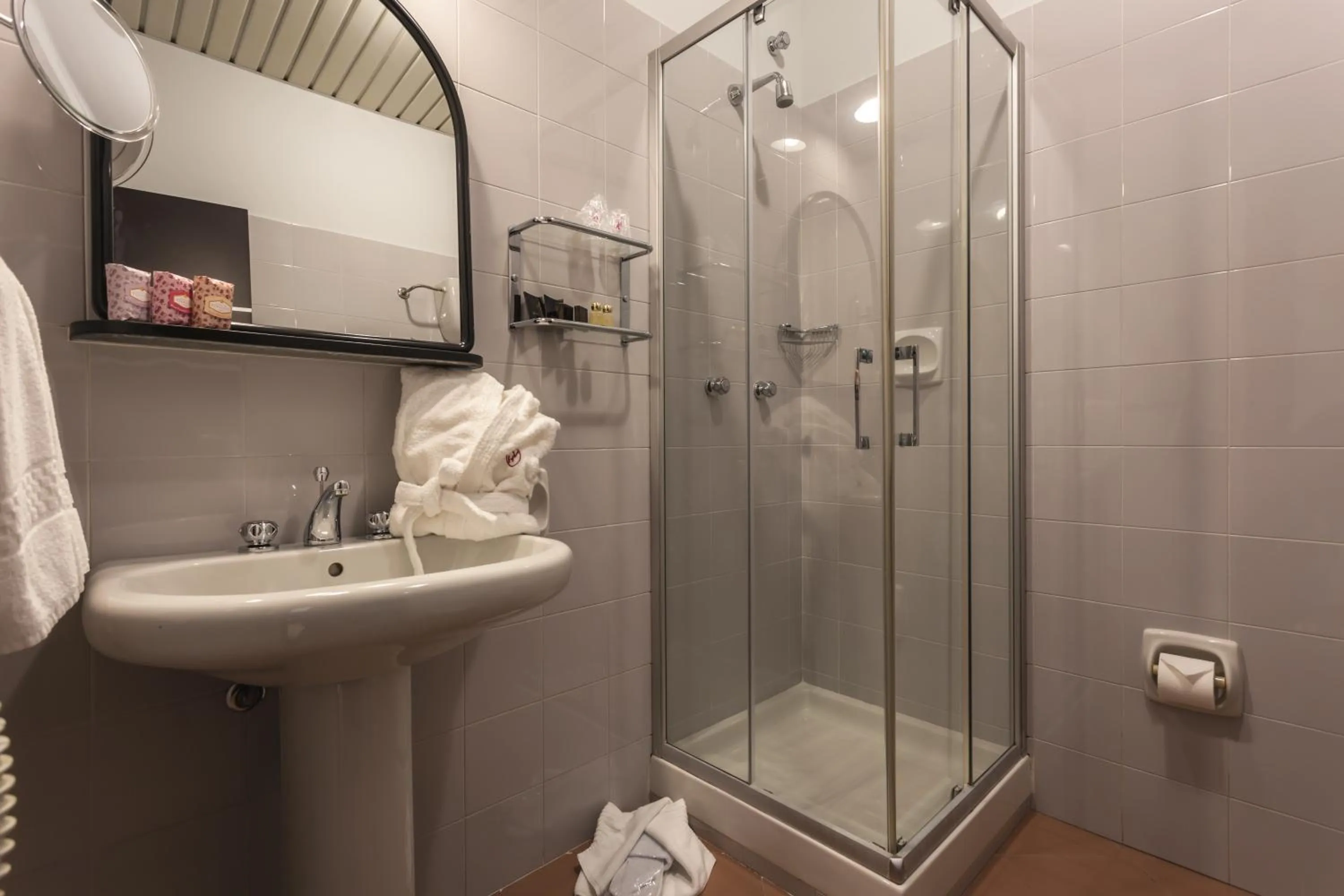 Bathroom in Hotel Vittoria