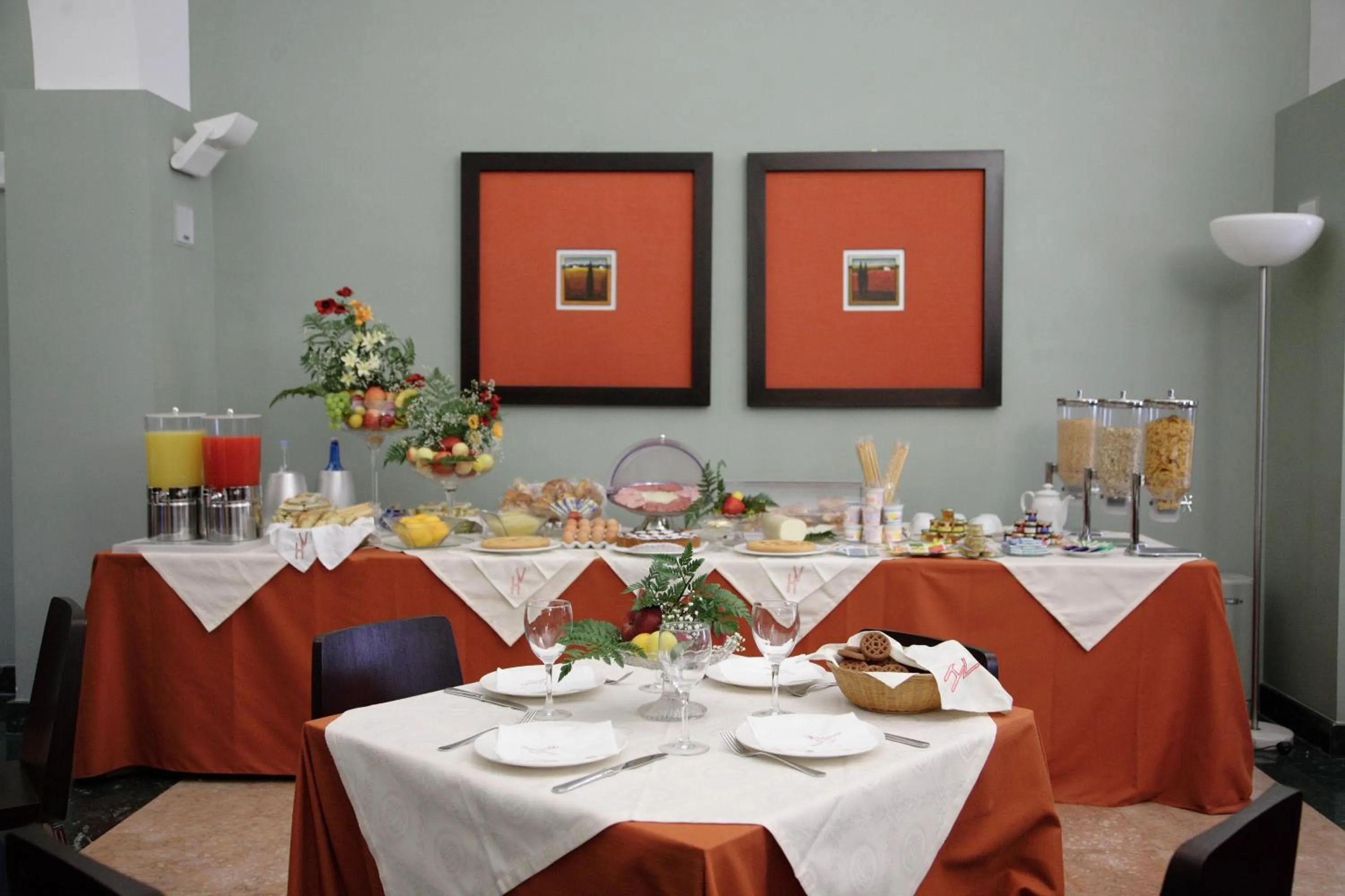 Restaurant/places to eat in Hotel Vittoria