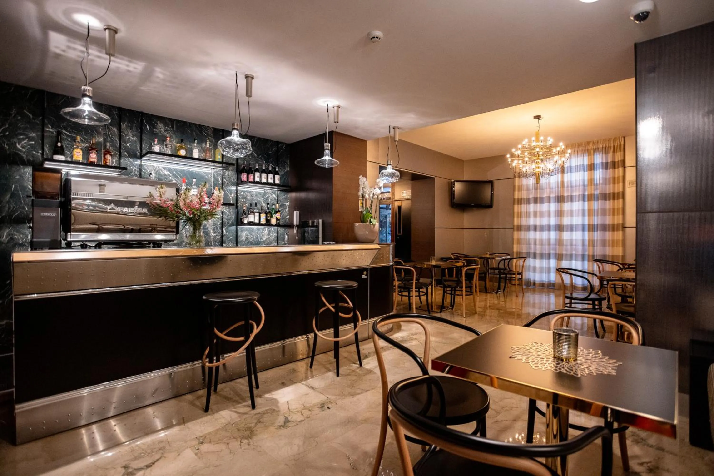 Restaurant/places to eat in Hotel Vittoria