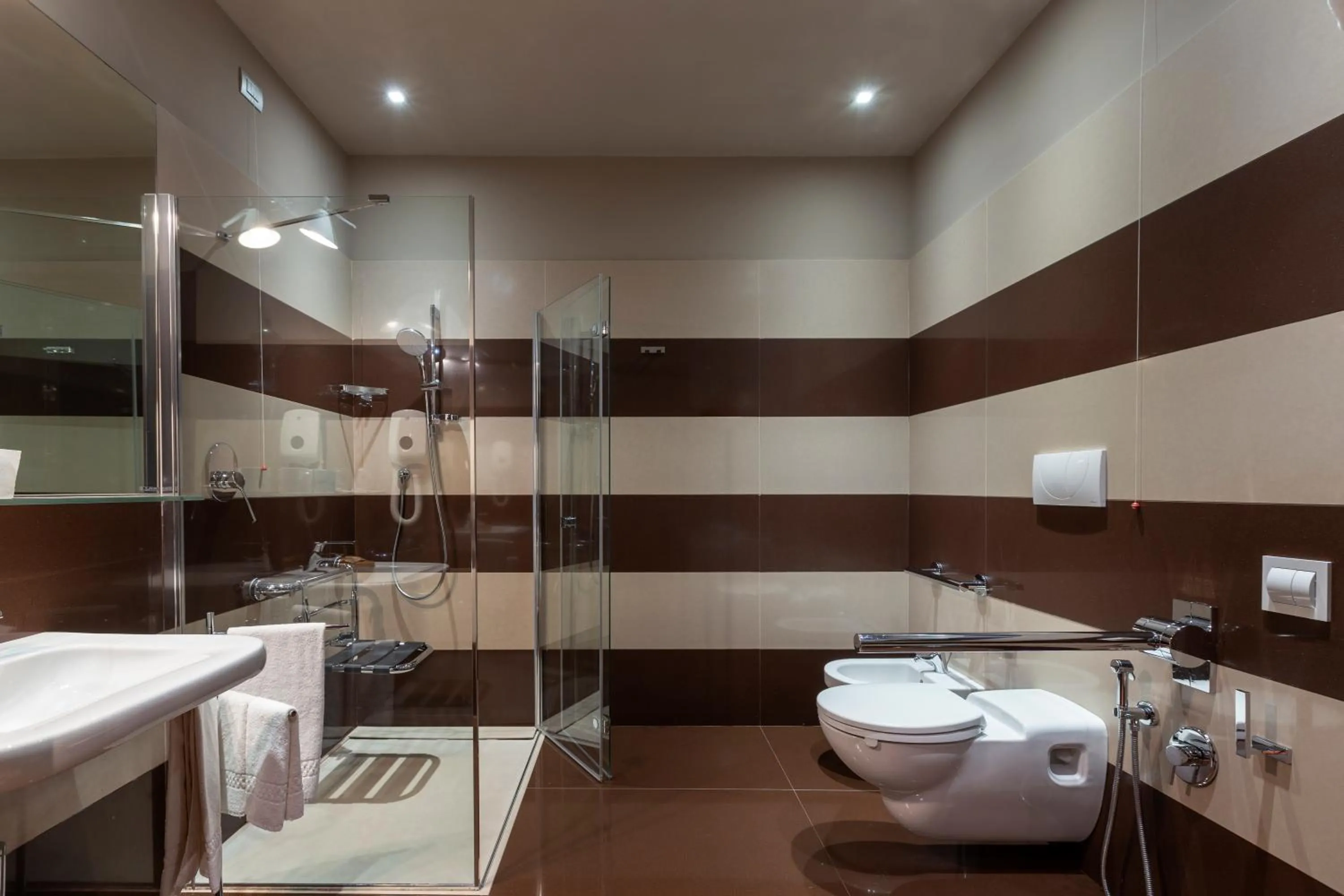 Bathroom in Hotel Vittoria