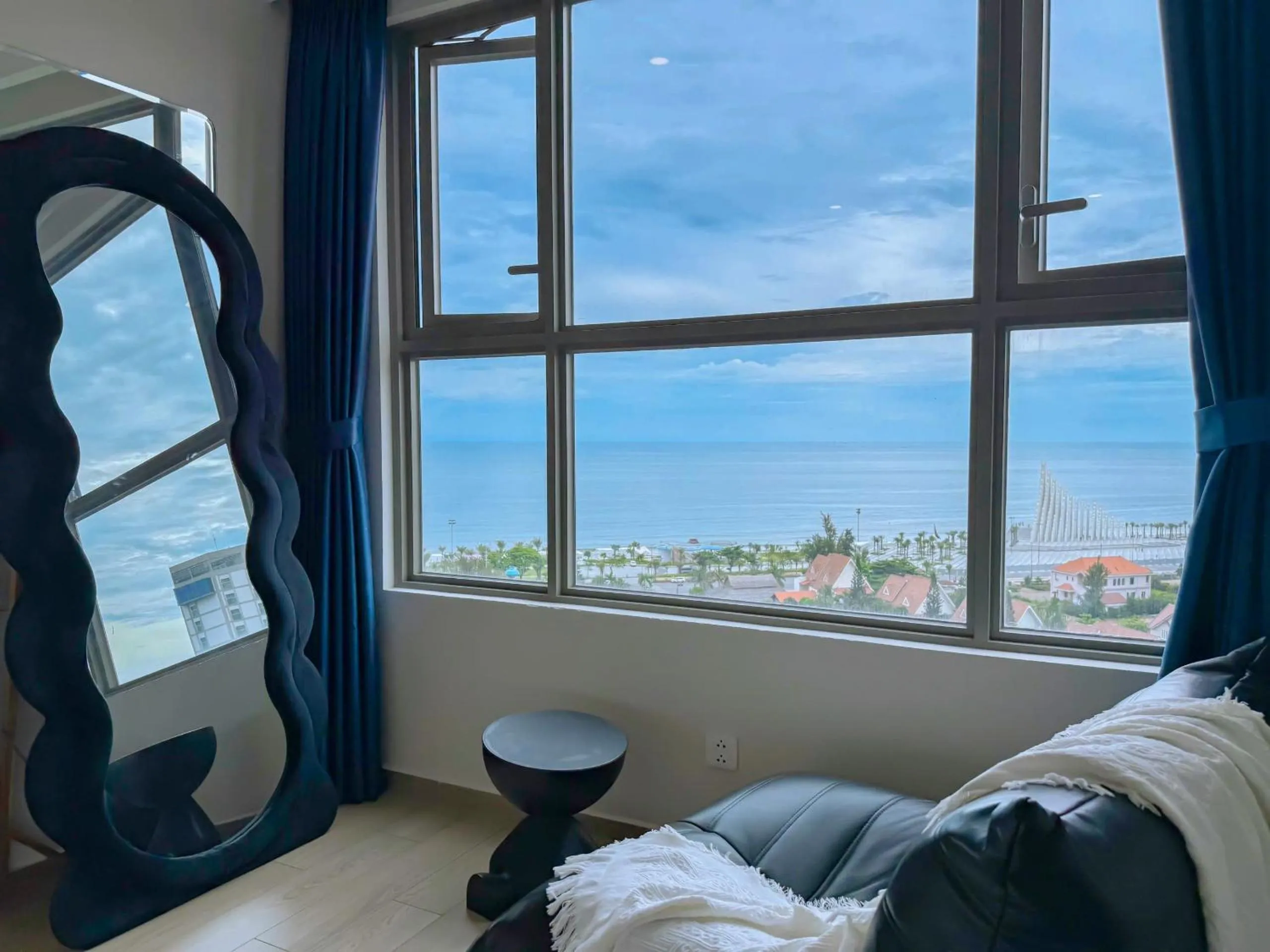 Sea view in Ken's House -The Sóng Condotel Vũng Tàu