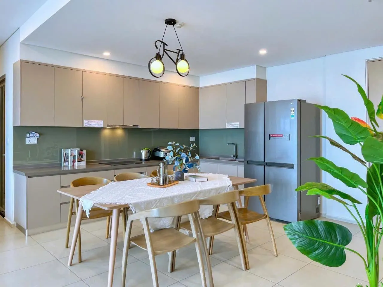 Kitchen or kitchenette in Ken's House -The Sóng Condotel Vũng Tàu