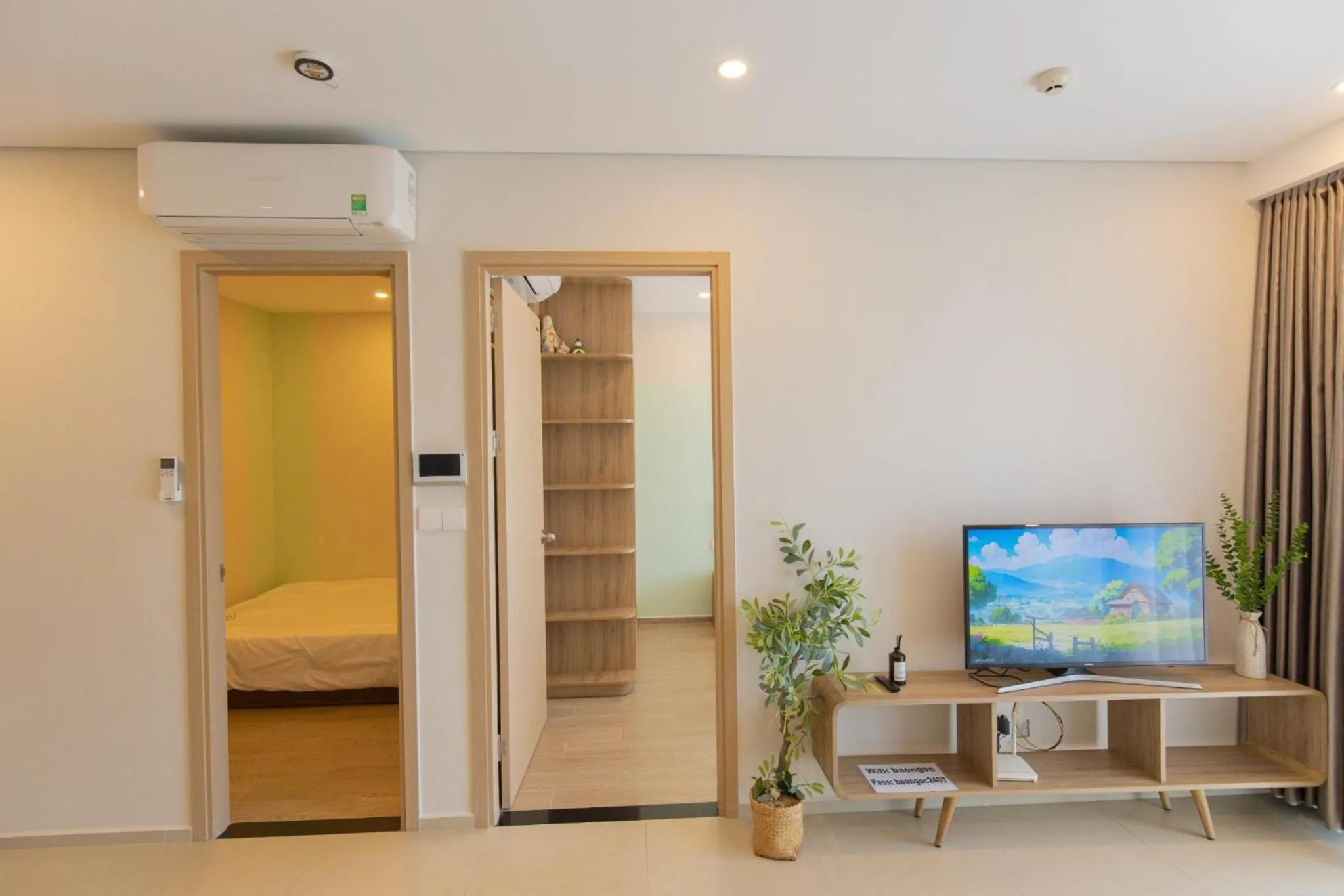 Communal lounge/ TV room, Bed in Ken's House -The Sóng Condotel Vũng Tàu