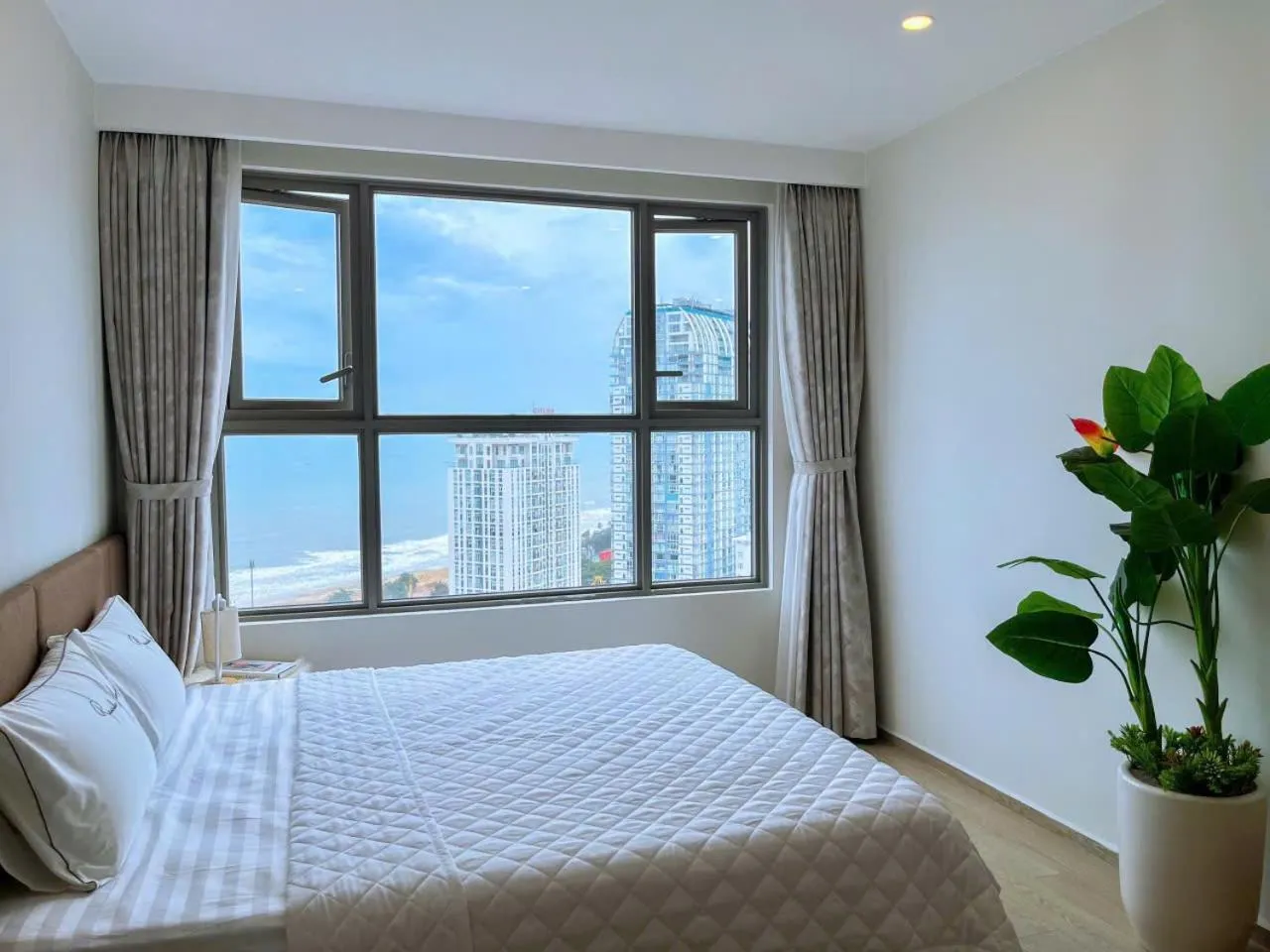 Bedroom, Bed in Ken's House -The Sóng Condotel Vũng Tàu