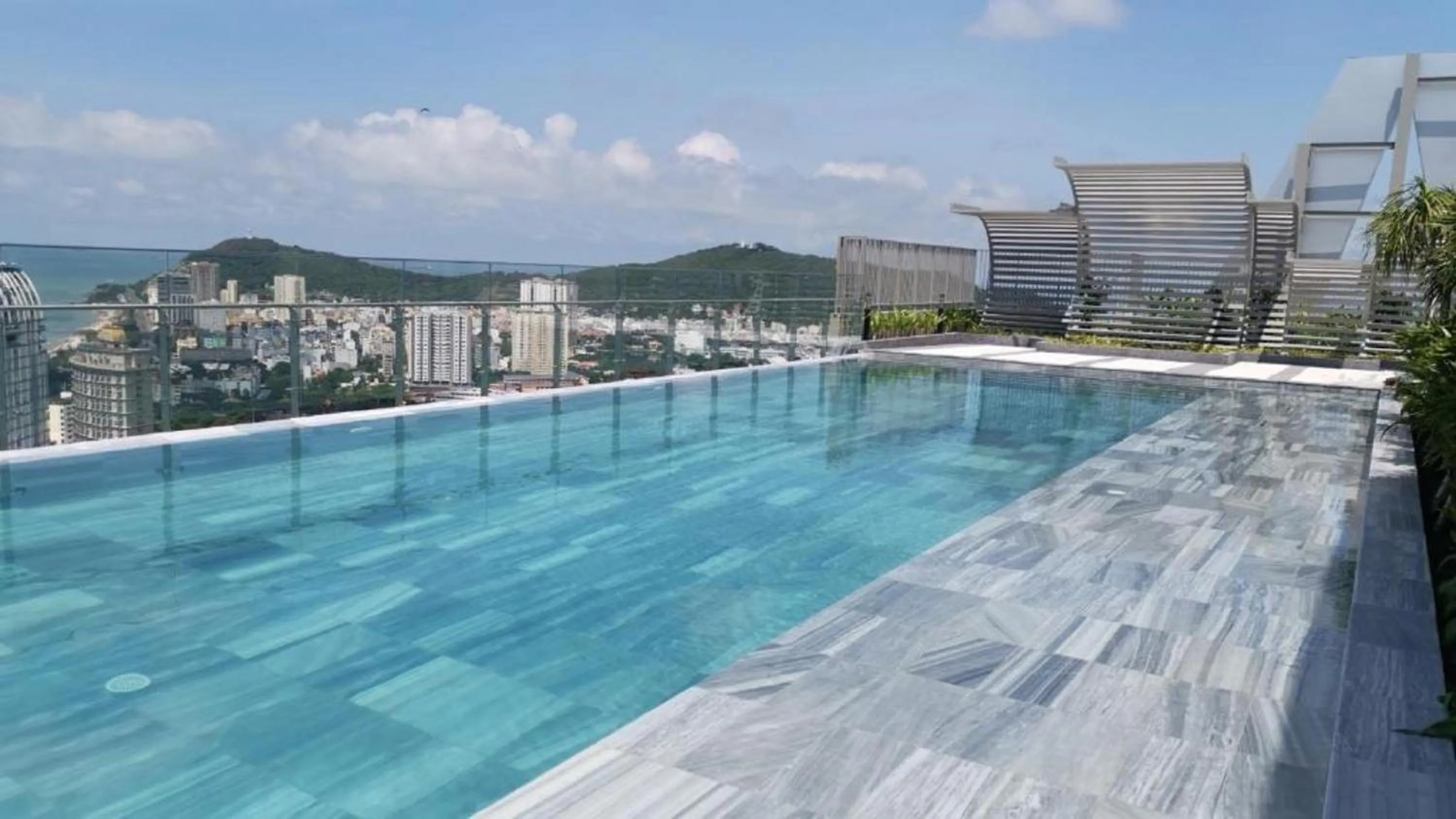 Swimming pool in Ken's House -The Sóng Condotel Vũng Tàu