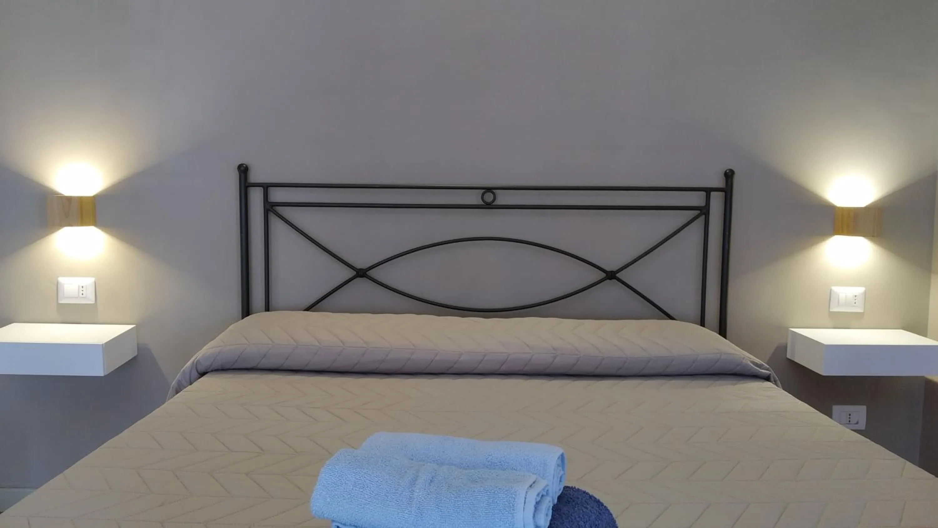 Bed in Cconforthotels Suite&Chic