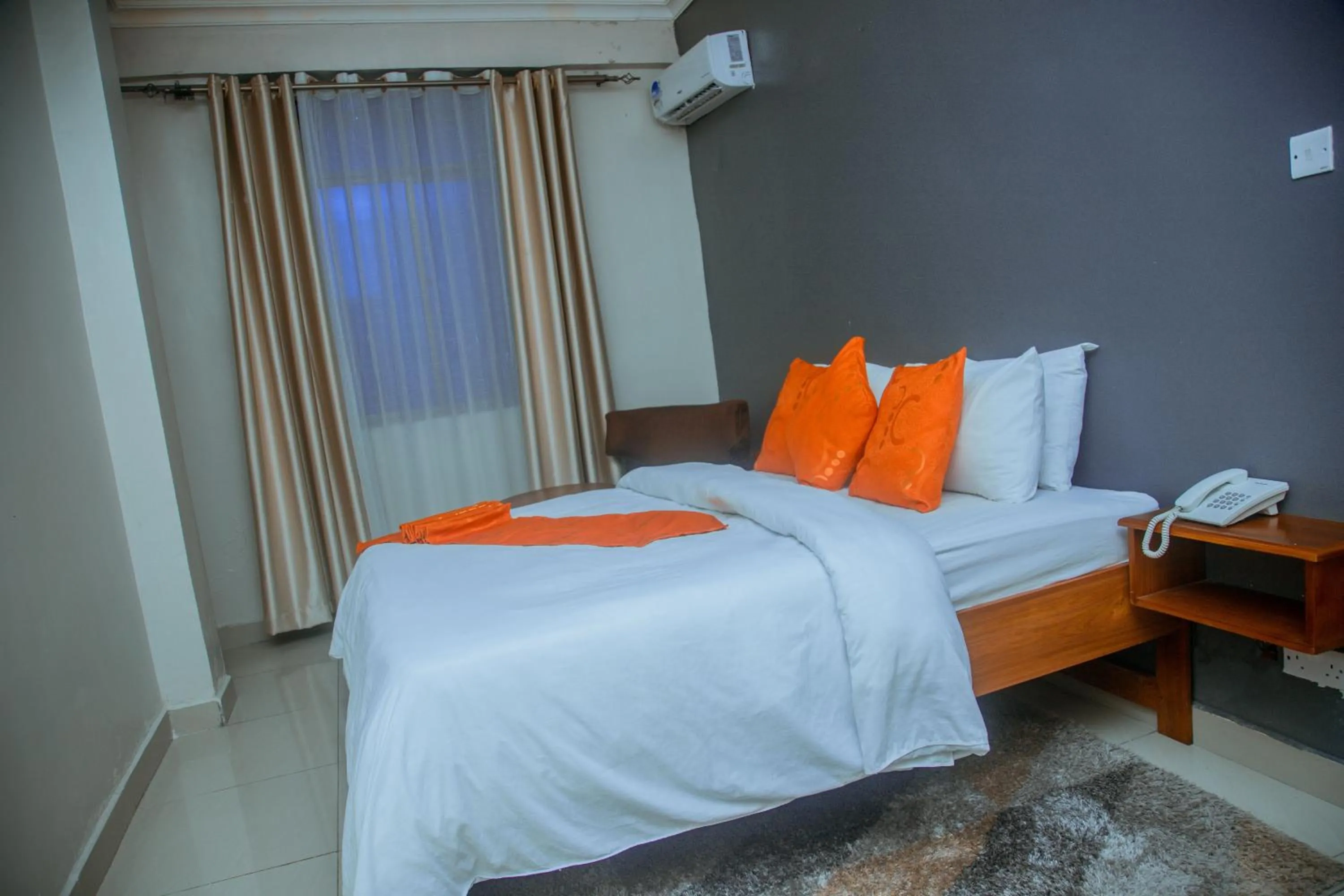 Photo of the whole room in LE GRAND MARIE HOTEL