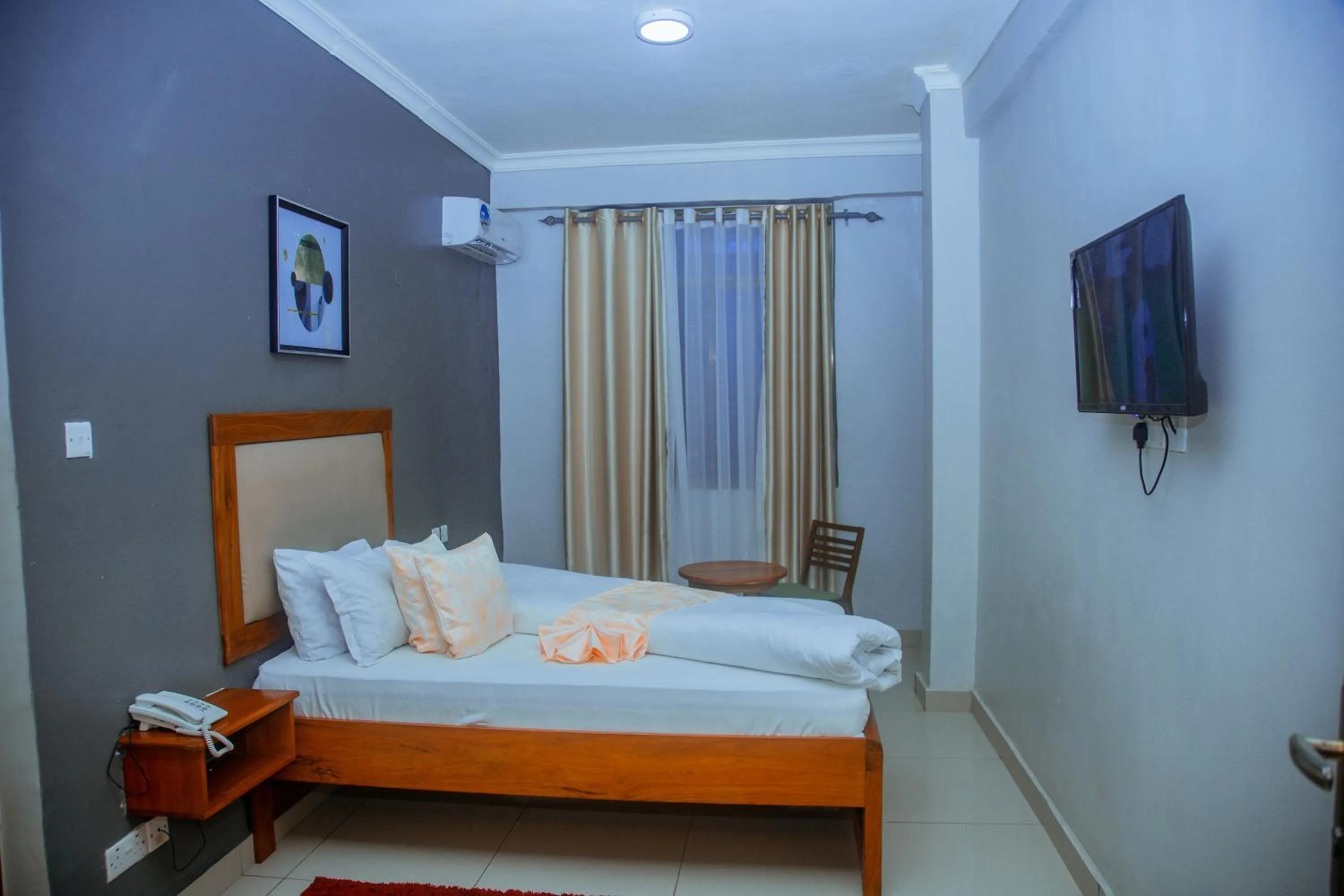 Photo of the whole room in LE GRAND MARIE HOTEL