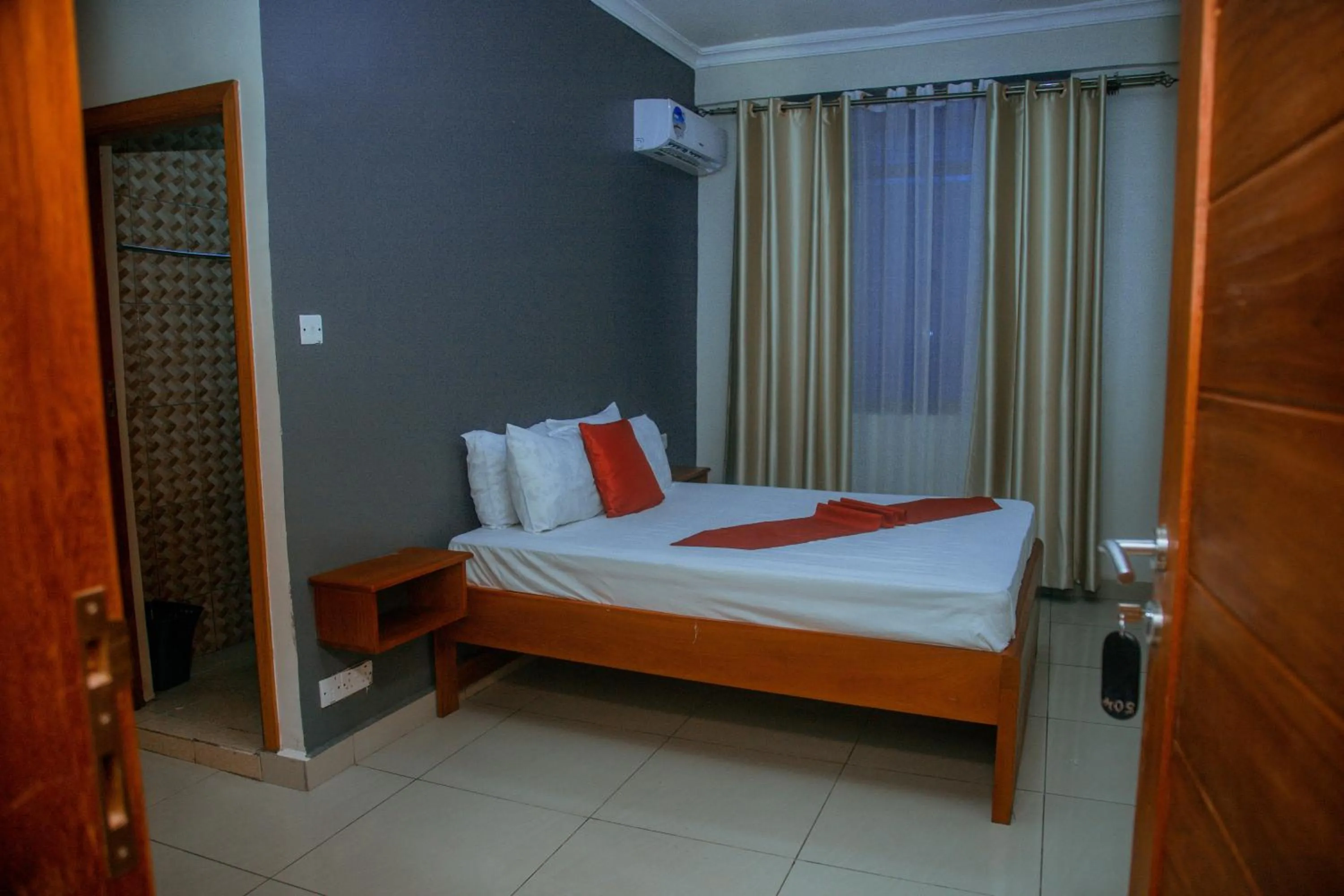 Photo of the whole room in LE GRAND MARIE HOTEL