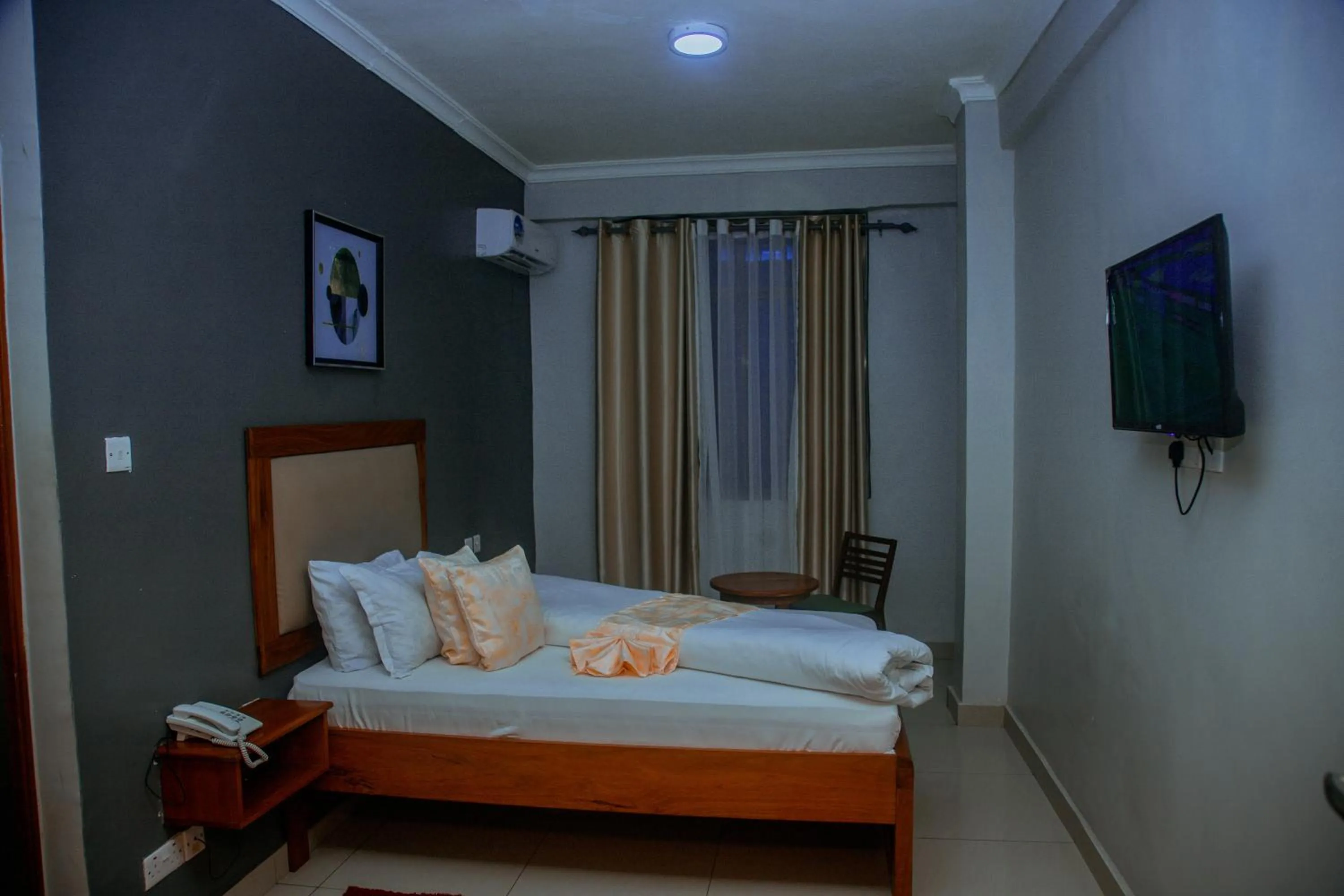 Photo of the whole room in LE GRAND MARIE HOTEL