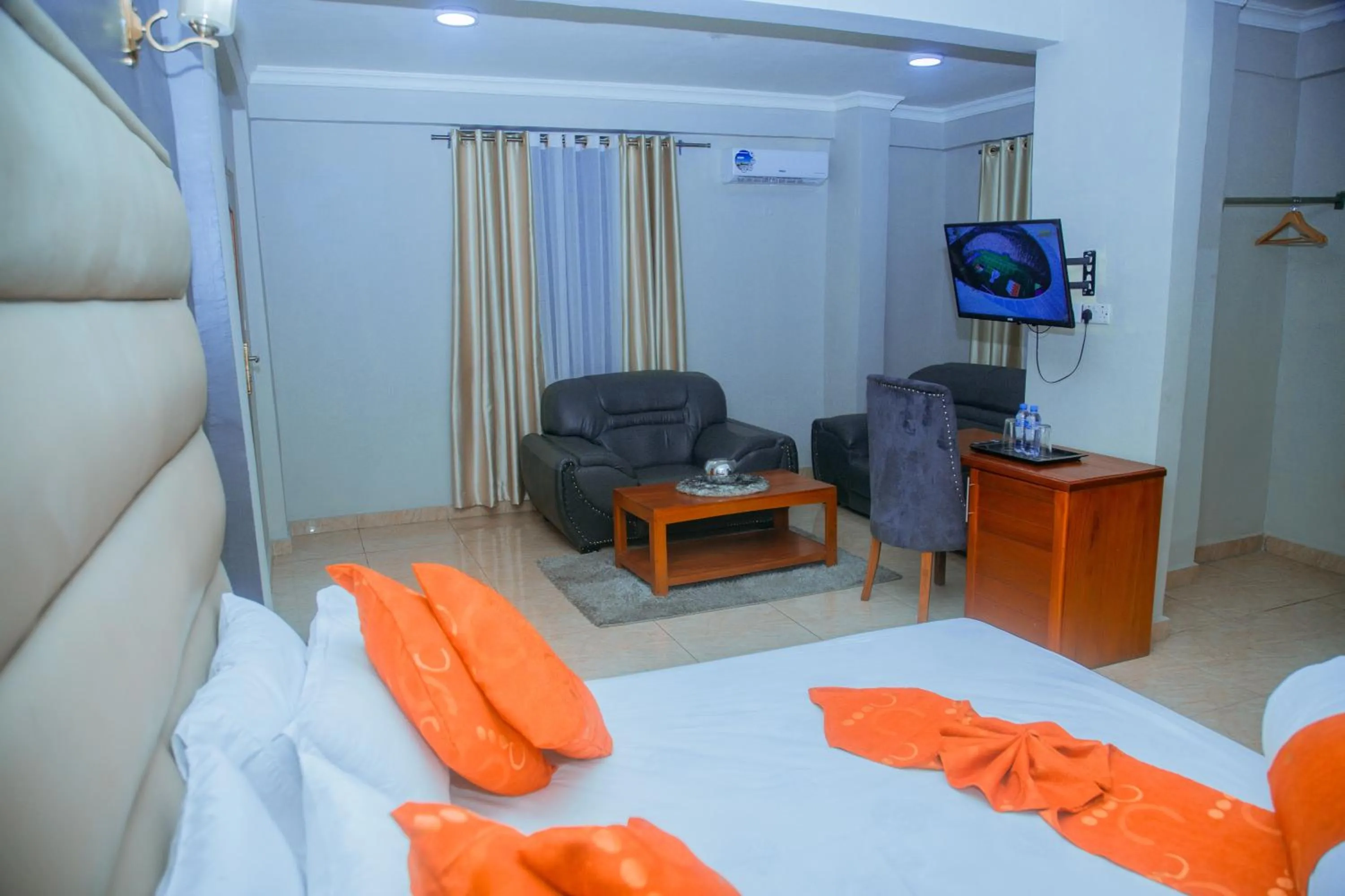 Bed in LE GRAND MARIE HOTEL