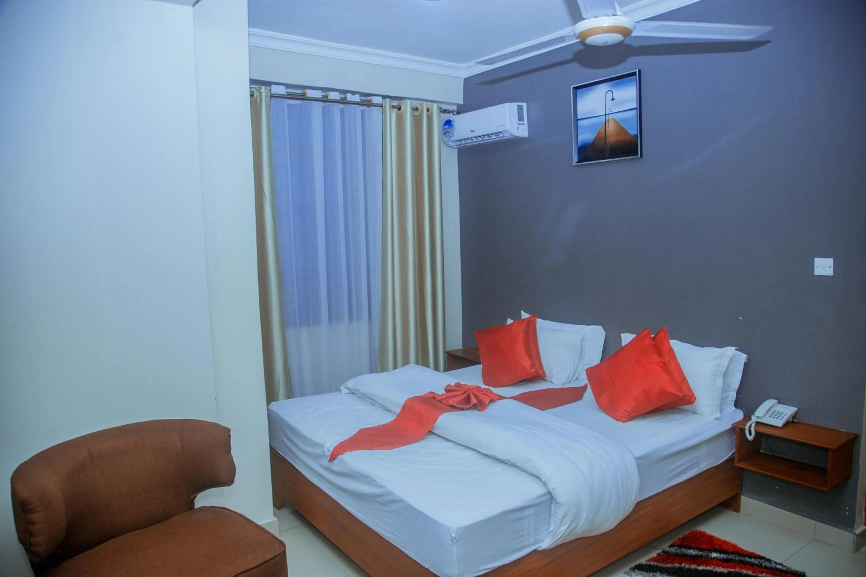 Photo of the whole room in LE GRAND MARIE HOTEL