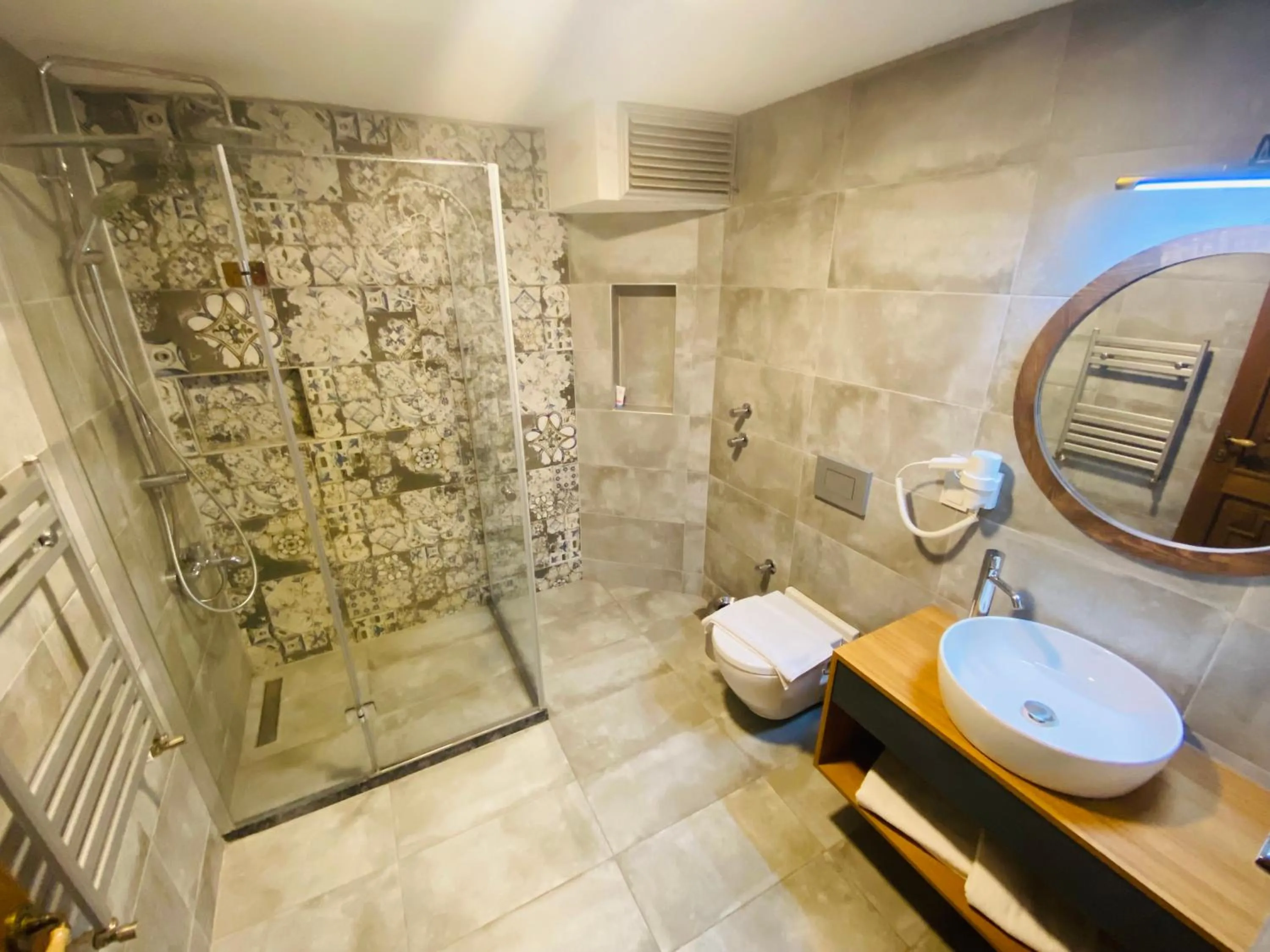 Bathroom in in Ephesus Hotel and Art Galery