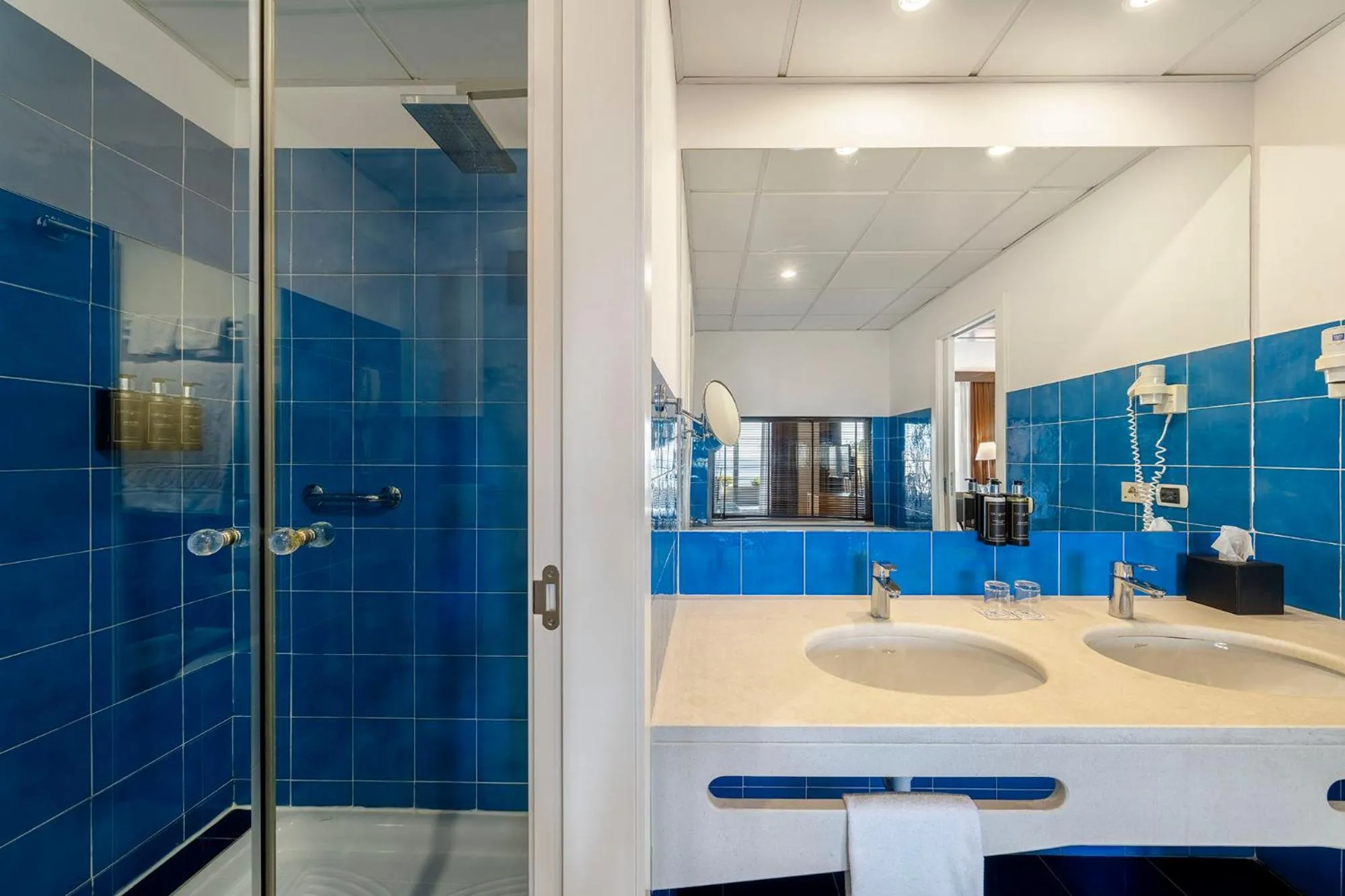 Bathroom in Eurostars Monte Tauro