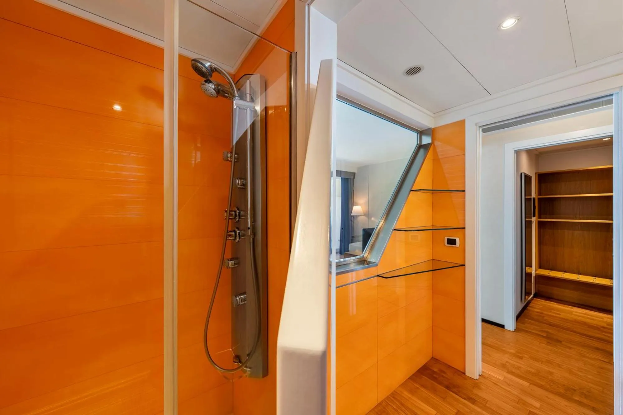 Shower in Eurostars Monte Tauro