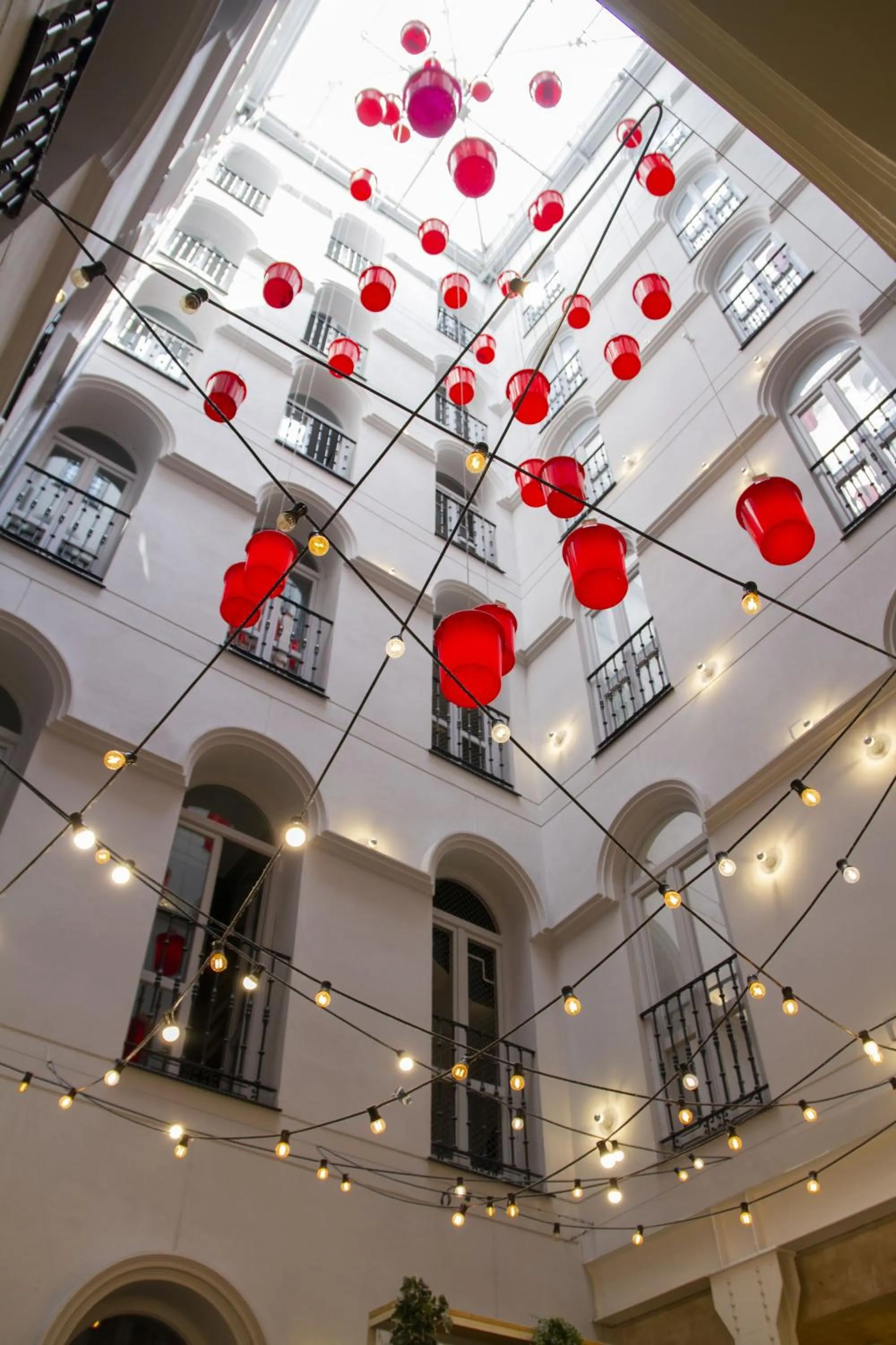 Property building in room00 Chueca Hostel