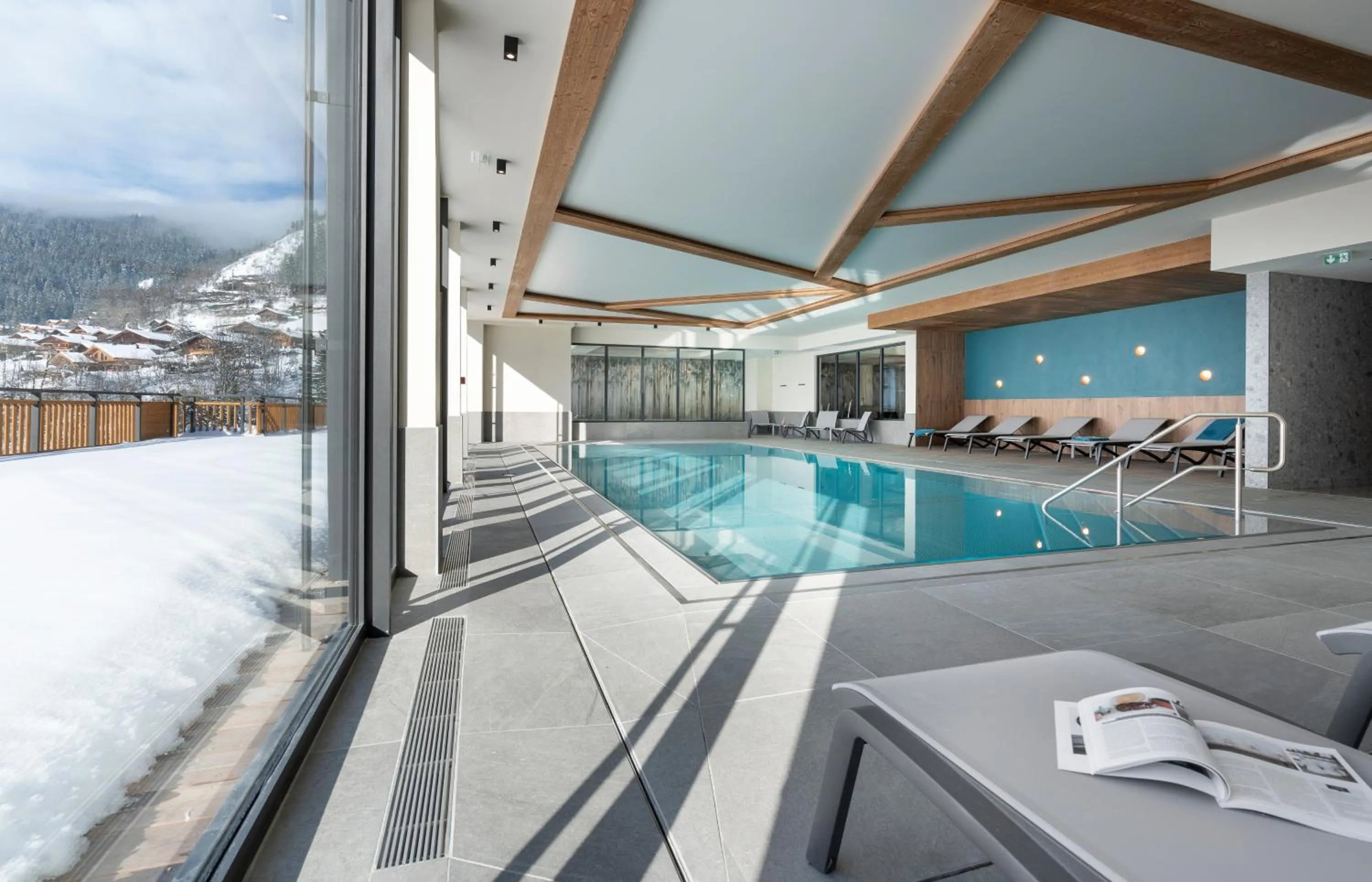 Swimming pool in MGM Hôtels & Résidences - Résidence Chalets de Joy