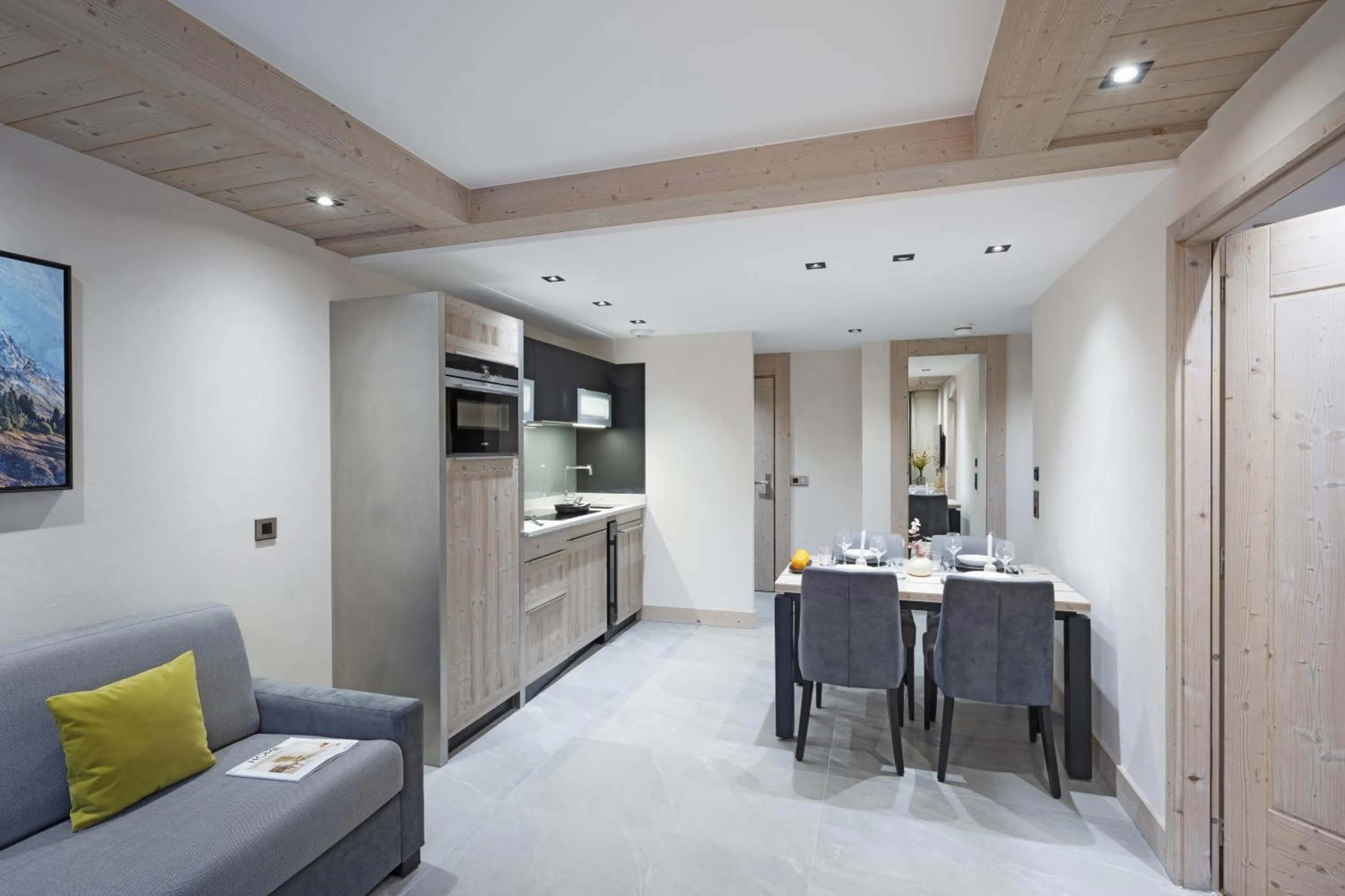 Kitchen or kitchenette in MGM Hôtels & Résidences - Résidence Chalets de Joy