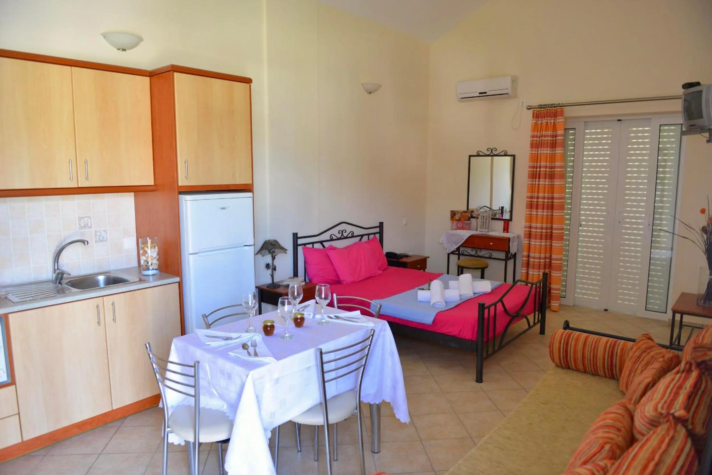 Living room, Bed in Korali