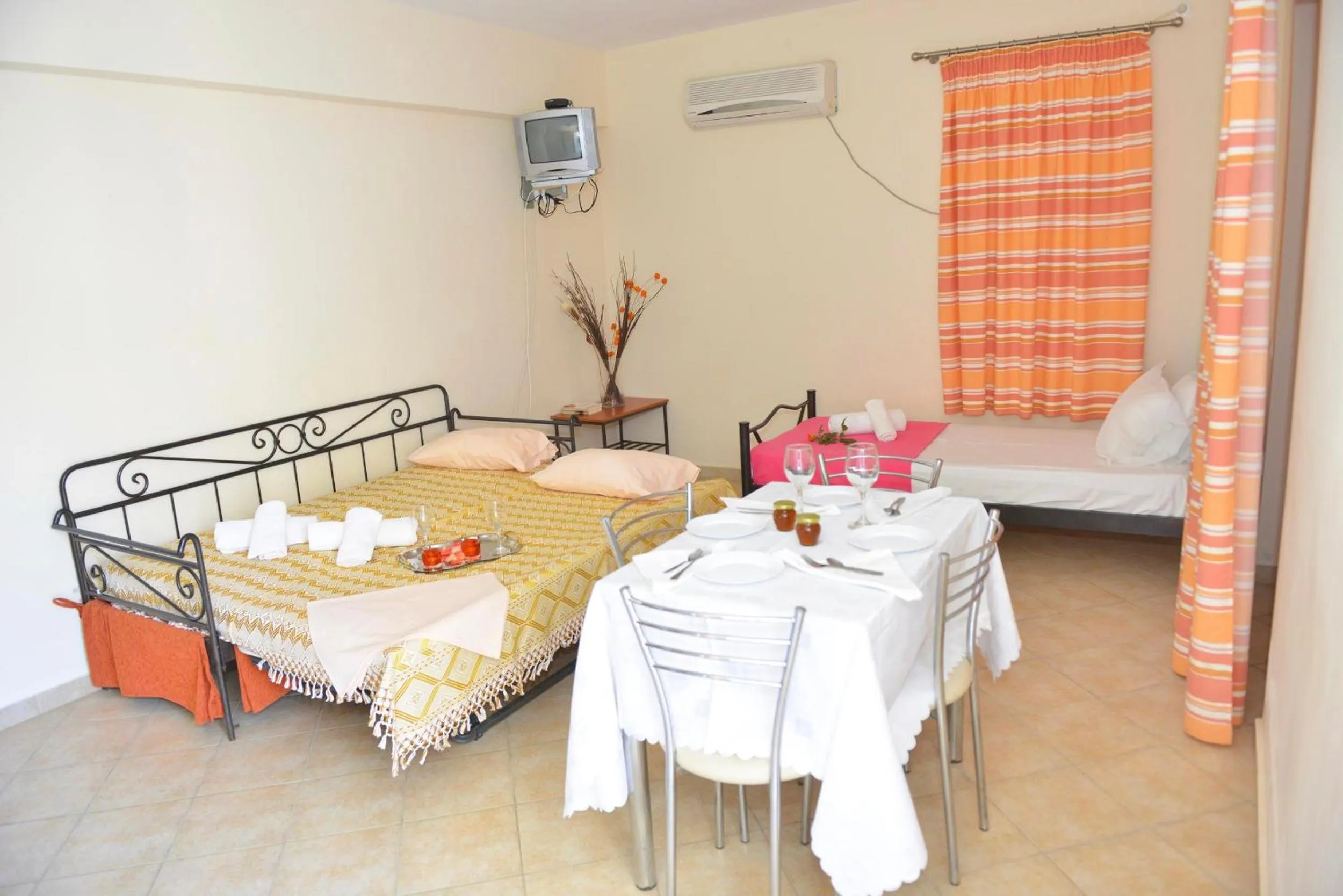 Living room, Bed in Korali