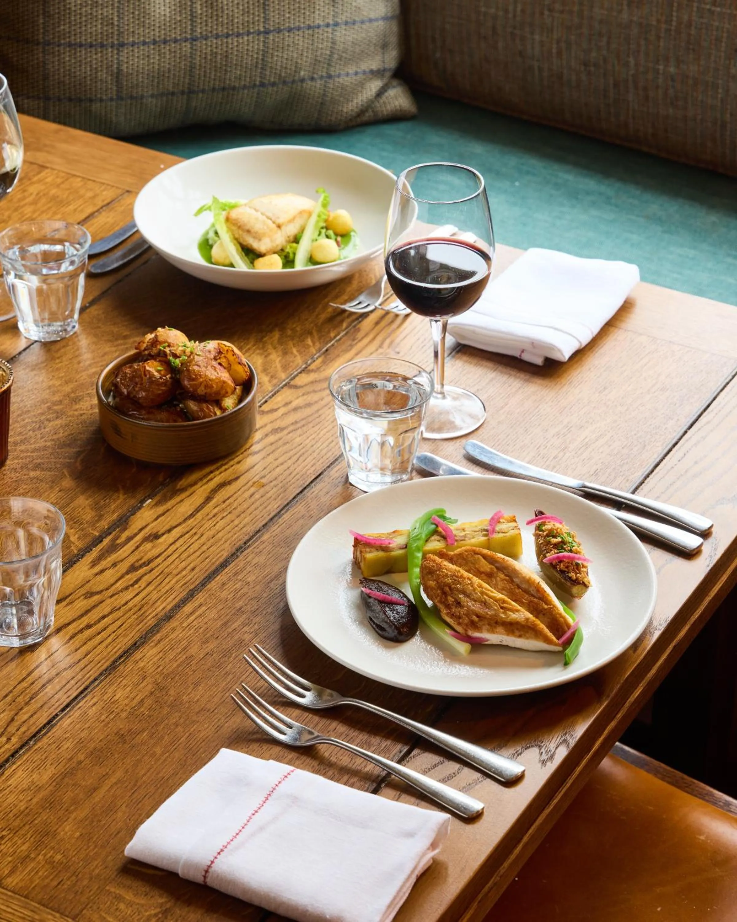 Food and drinks in The Ebrington Arms