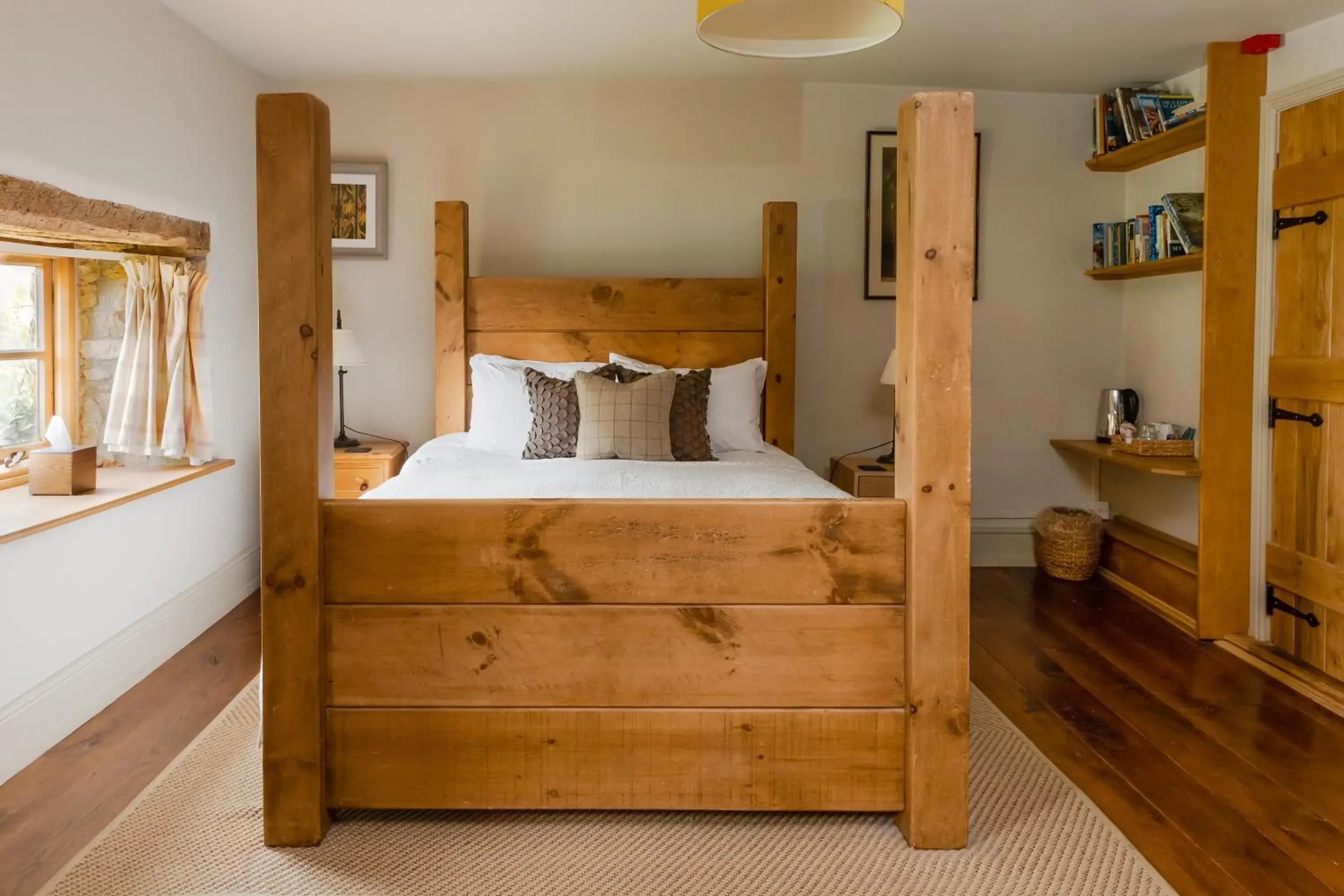 Deluxe King Room in The Ebrington Arms Deluxe King Room in The Ebrington Arms