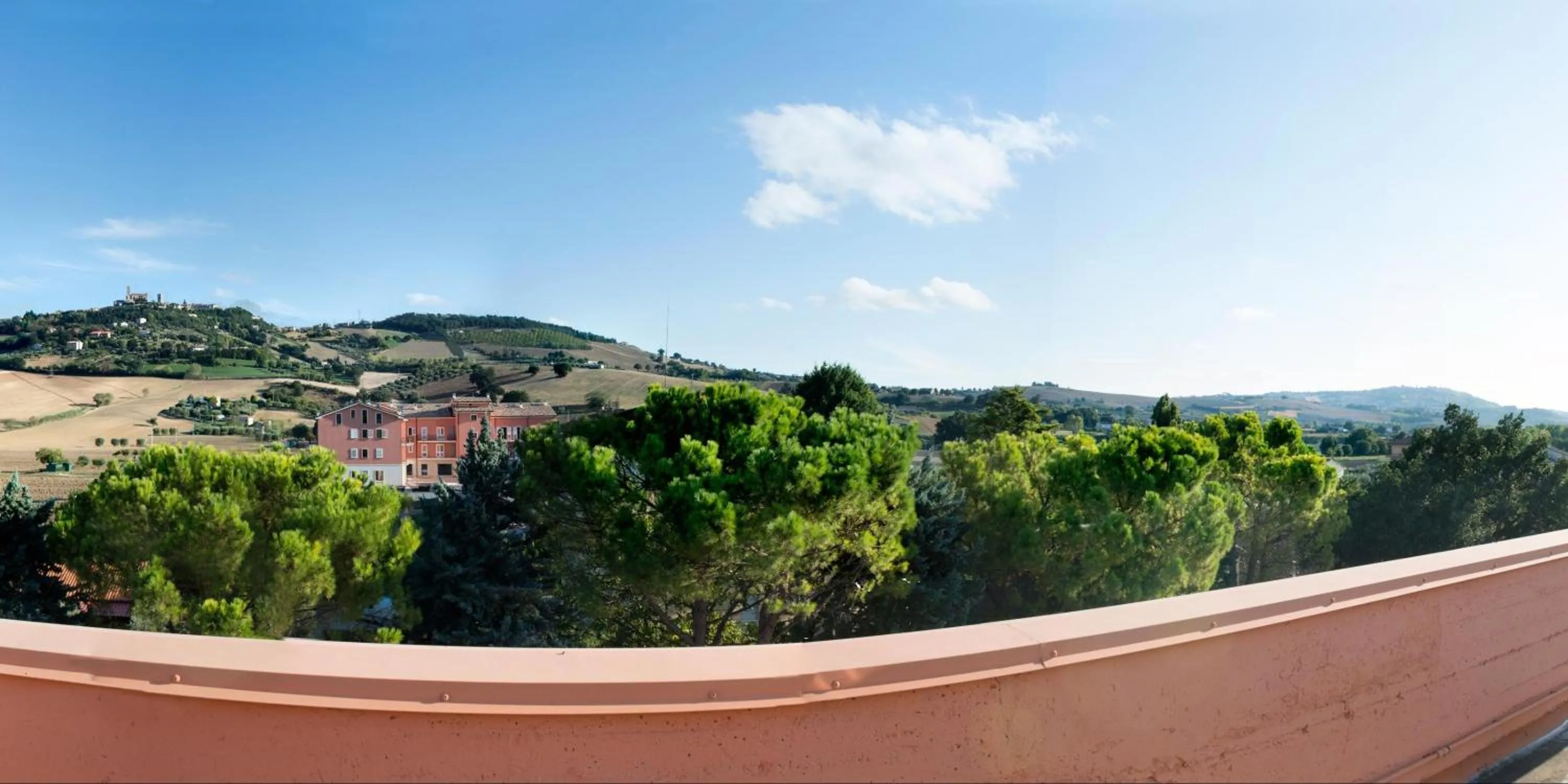 Day in Hotel Torresi