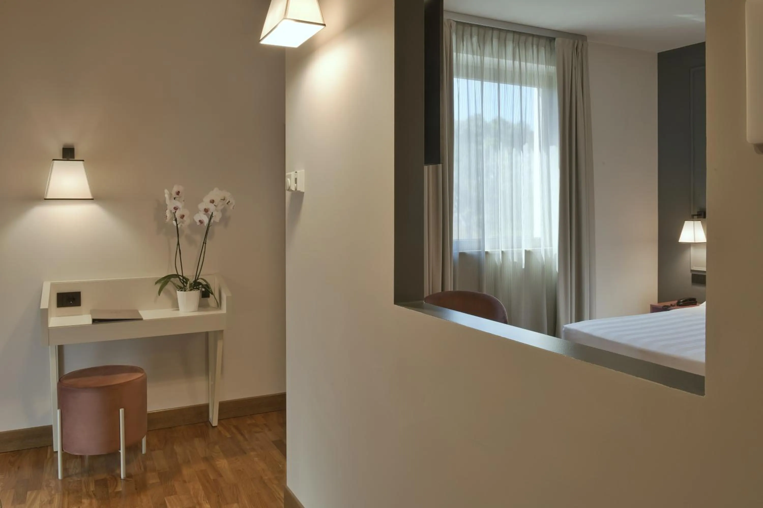 Living room, Bed in Hotel Torresi