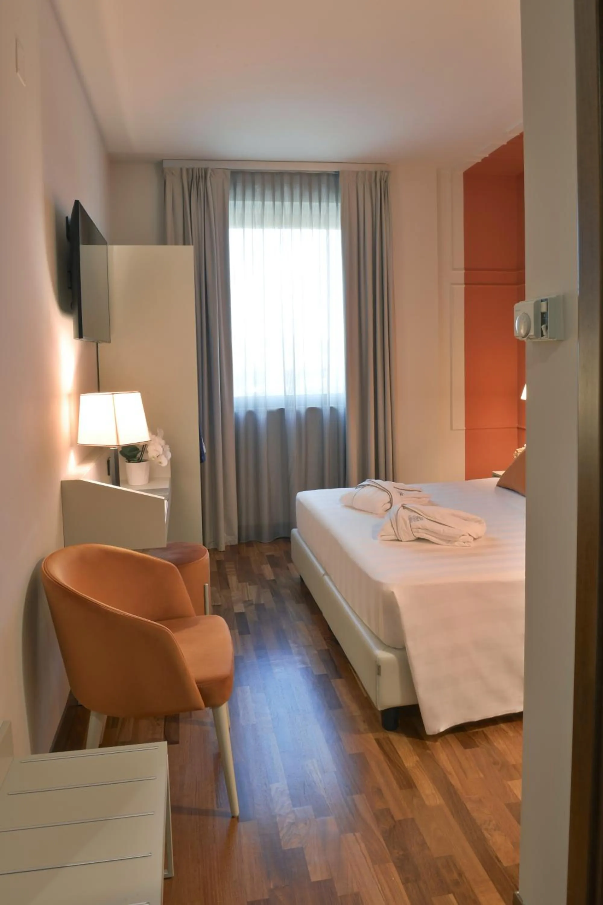 Bedroom, Bed in Hotel Torresi