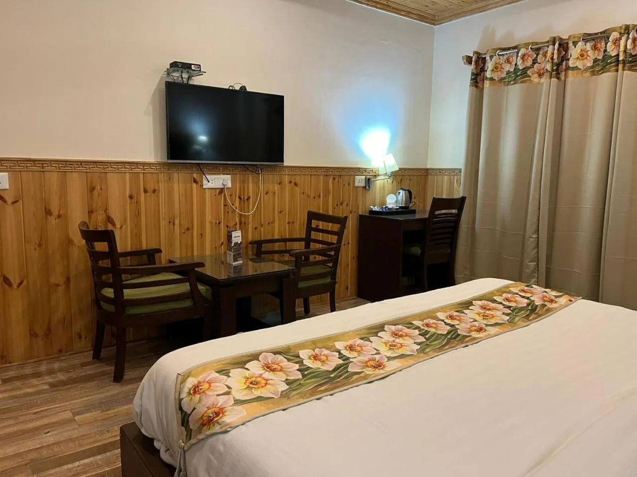 Bedroom in HOTEL CHANTSA