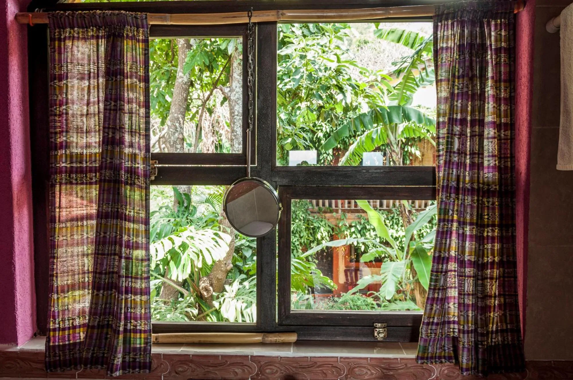 Garden view in La Iguana Perdida