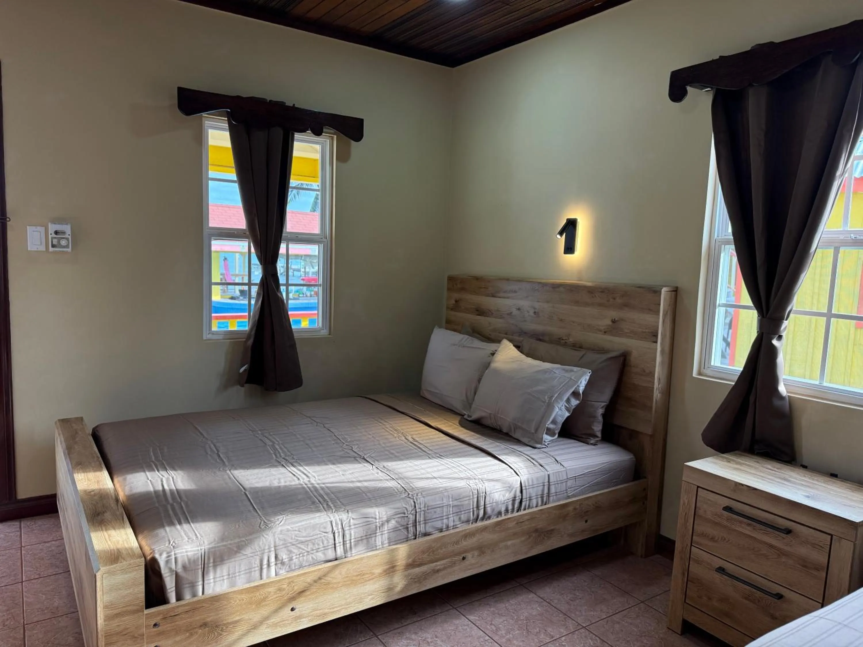 Bedroom, Bed in Tropical Paradise